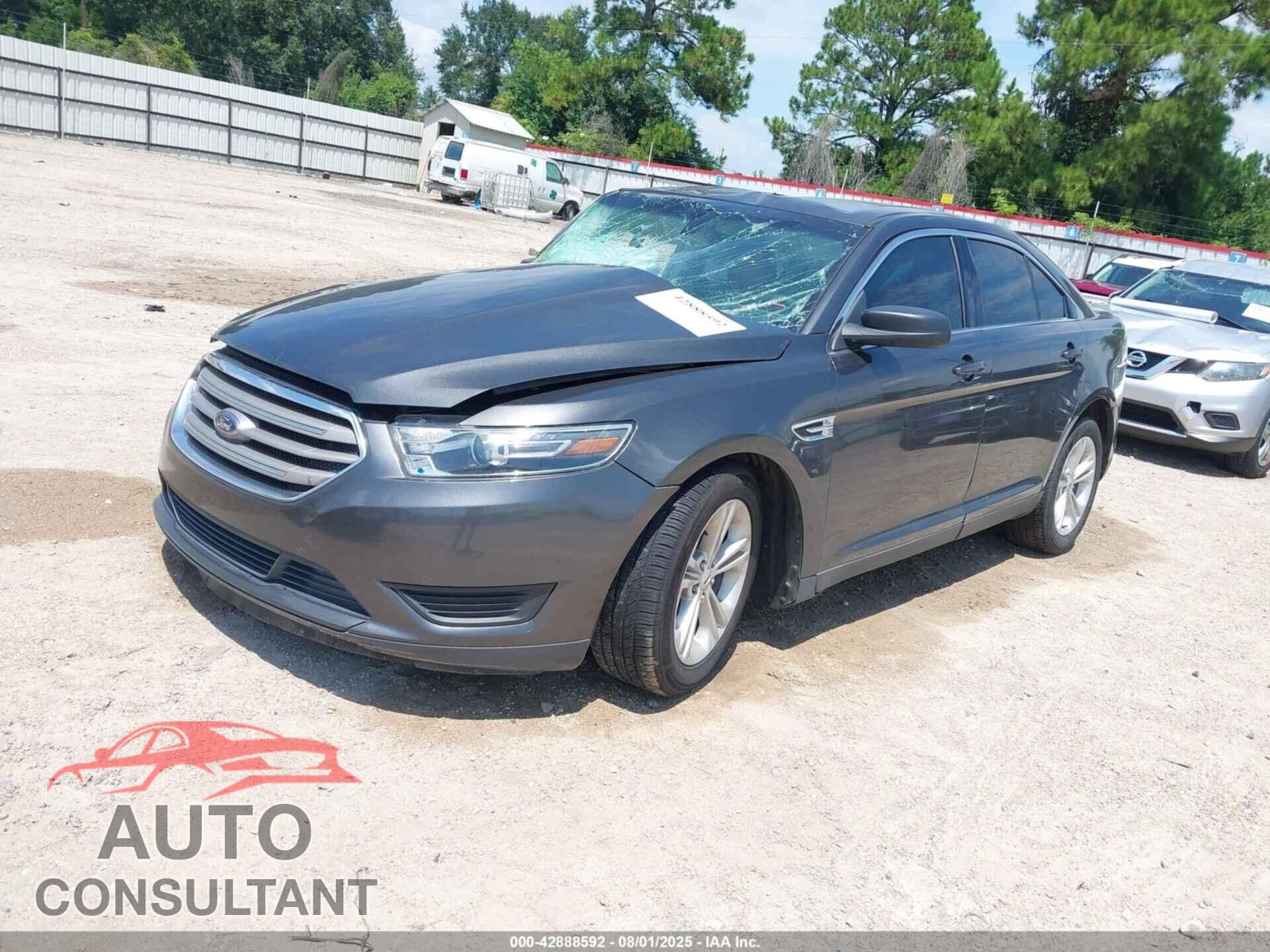 FORD TAURUS 2017 - 1FAHP2D82HG136844