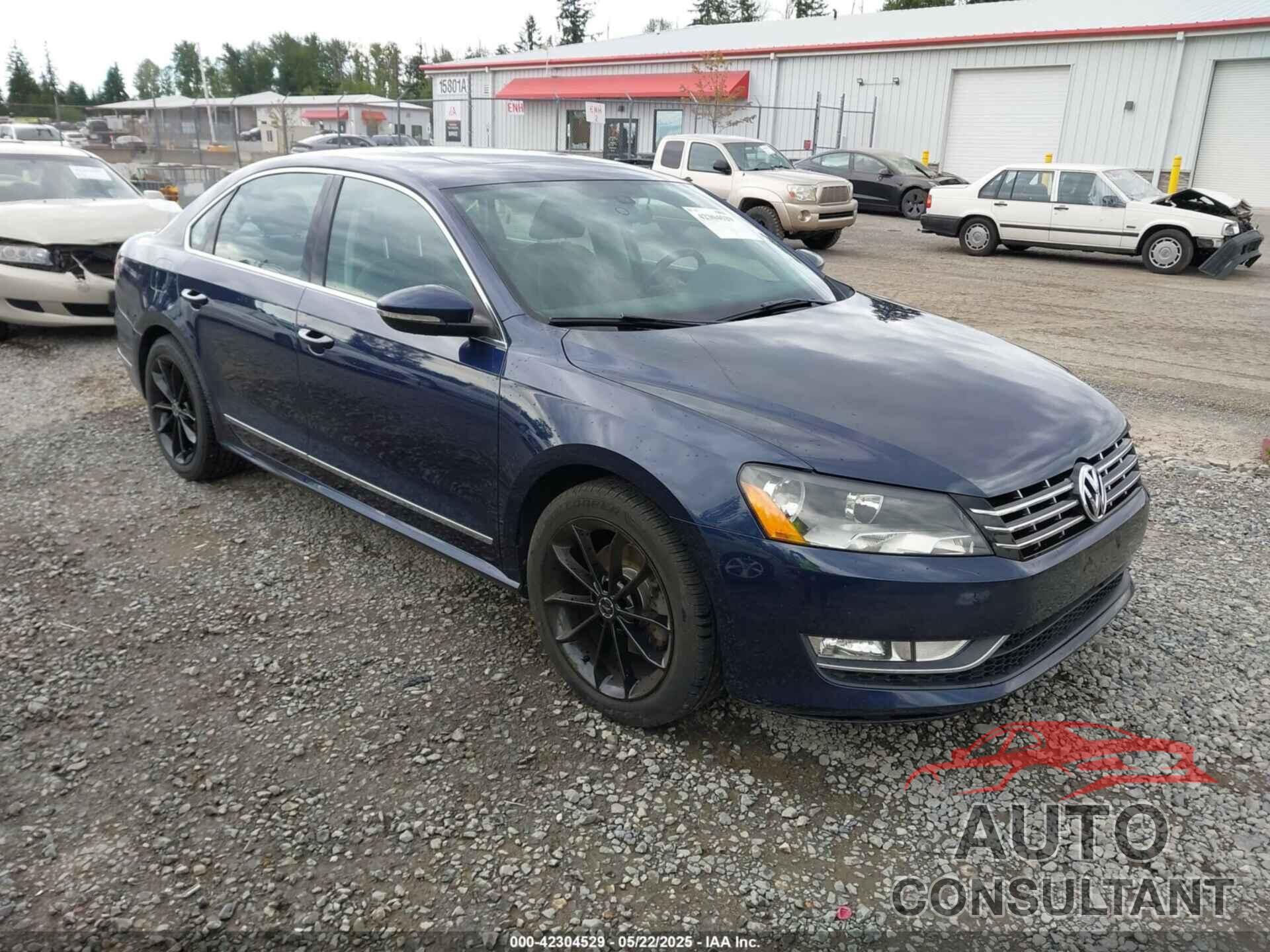 VOLKSWAGEN PASSAT 2012 - 1VWCN7A33CC061052