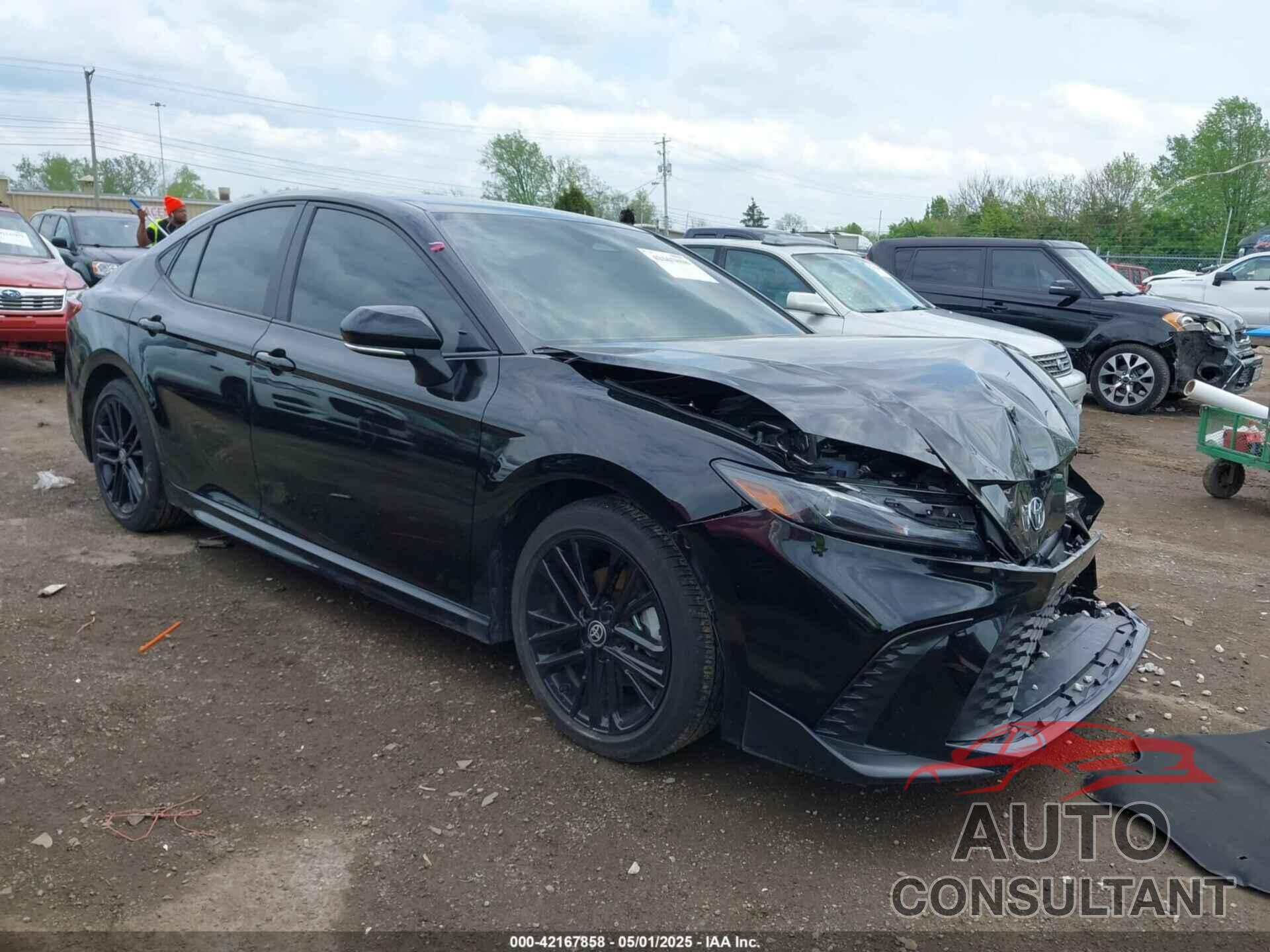 TOYOTA CAMRY 2025 - 4T1DAACK8SU043669
