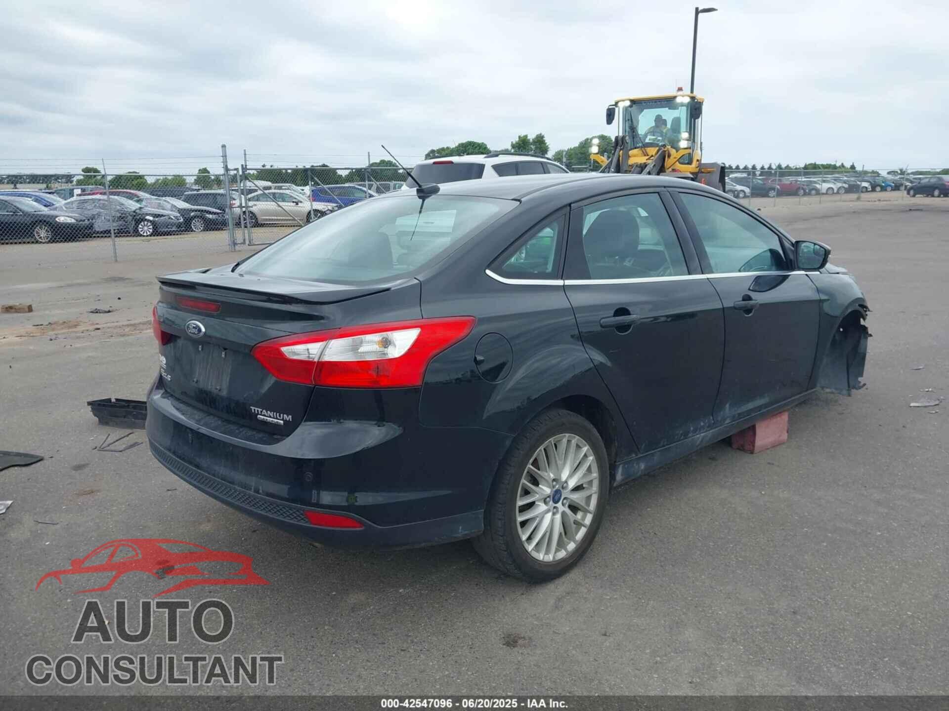 FORD FOCUS 2014 - 1FADP3J26EL316979