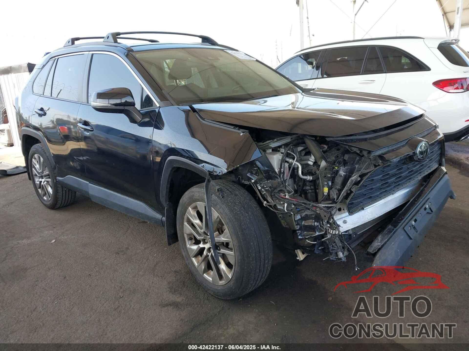 TOYOTA RAV4 2022 - 2T3C1RFV2NC175503