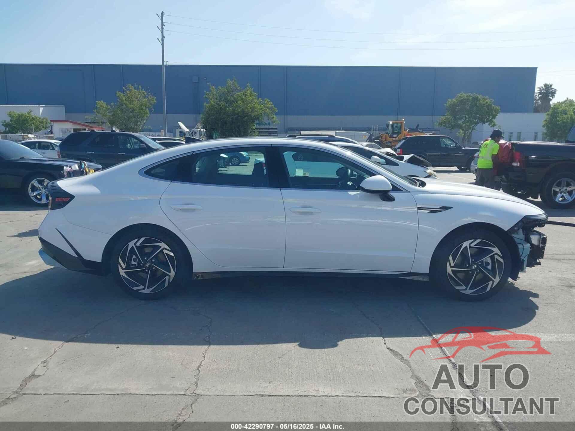 HYUNDAI SONATA 2024 - KMHL14JA6RA426688