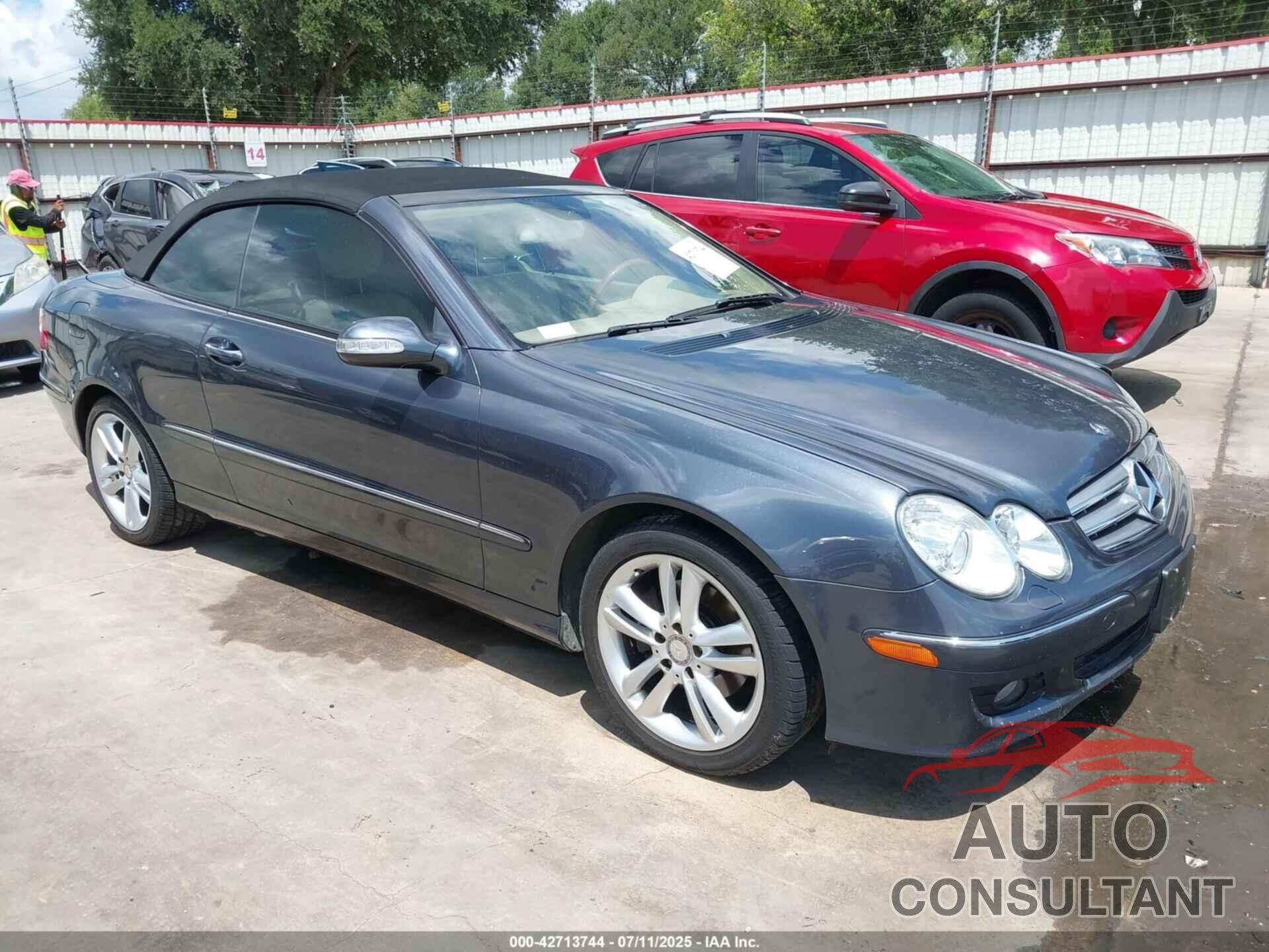 MERCEDES-BENZ CLK 350 2009 - WDBTK56F19T100828