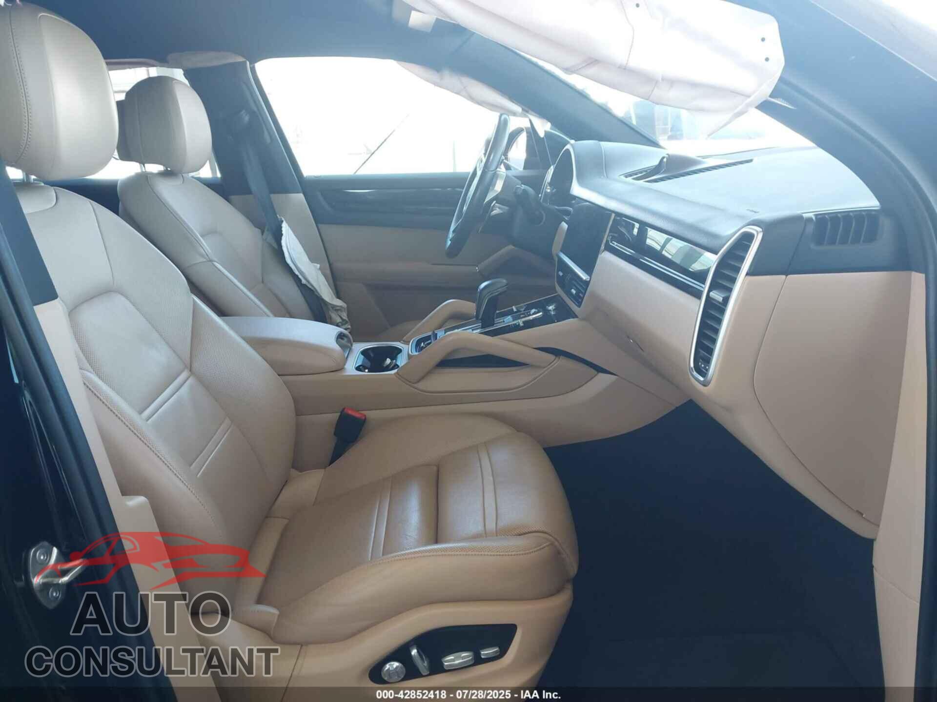 PORSCHE CAYENNE 2020 - WP1AA2AY7LDA08965