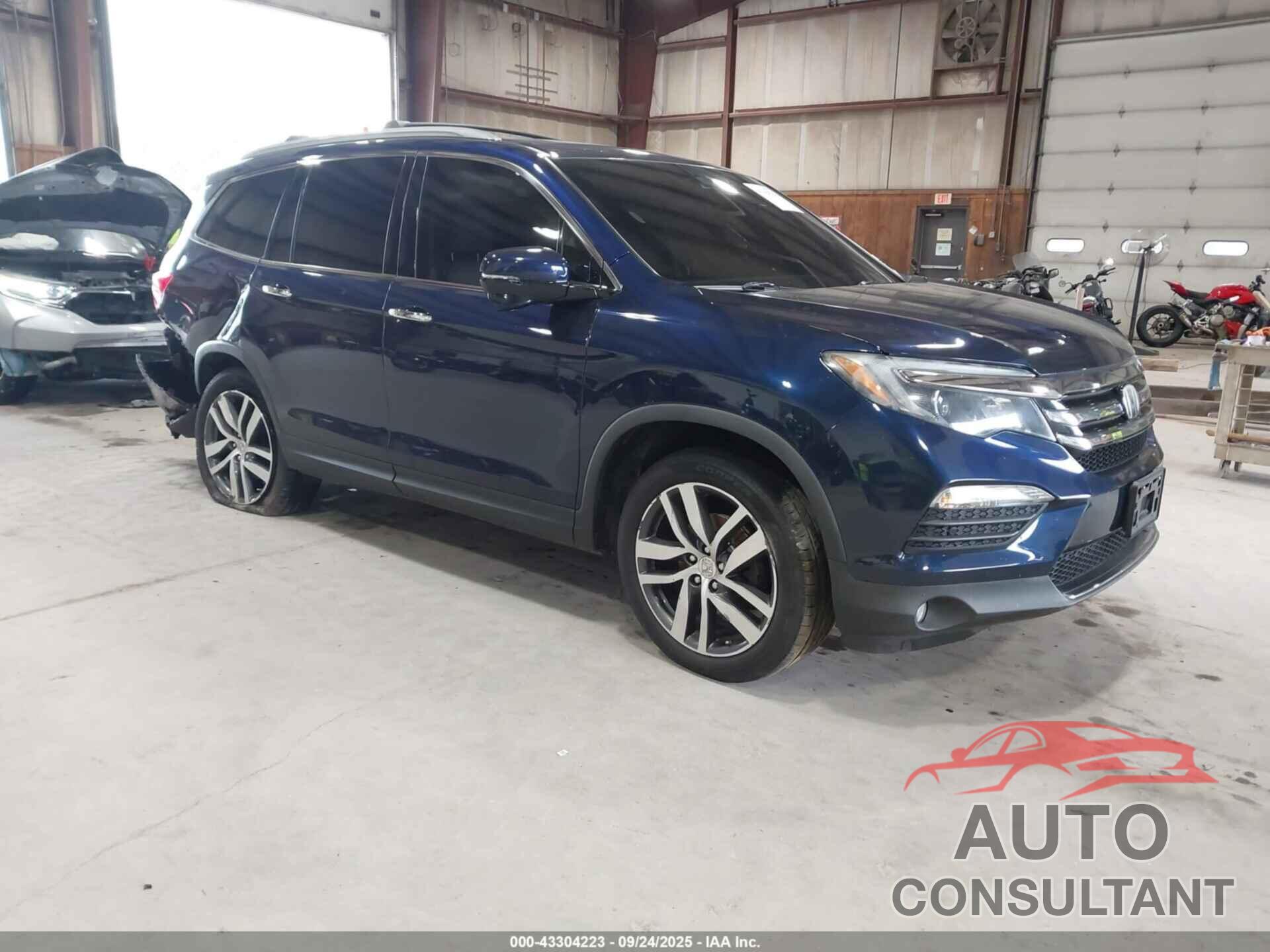 HONDA PILOT 2017 - 5FNYF6H96HB013243