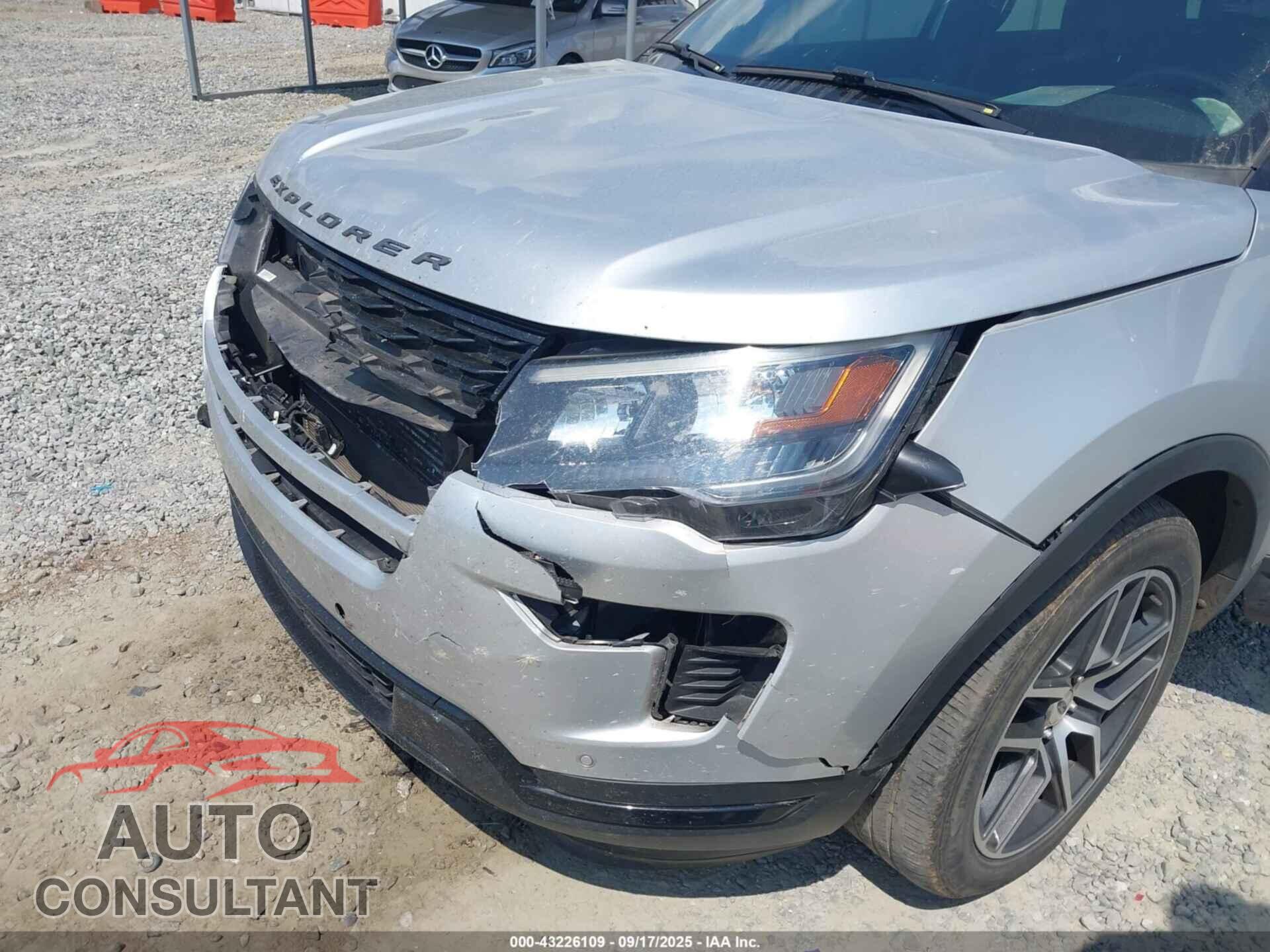 FORD EXPLORER 2018 - 1FM5K8GT1JGB15161