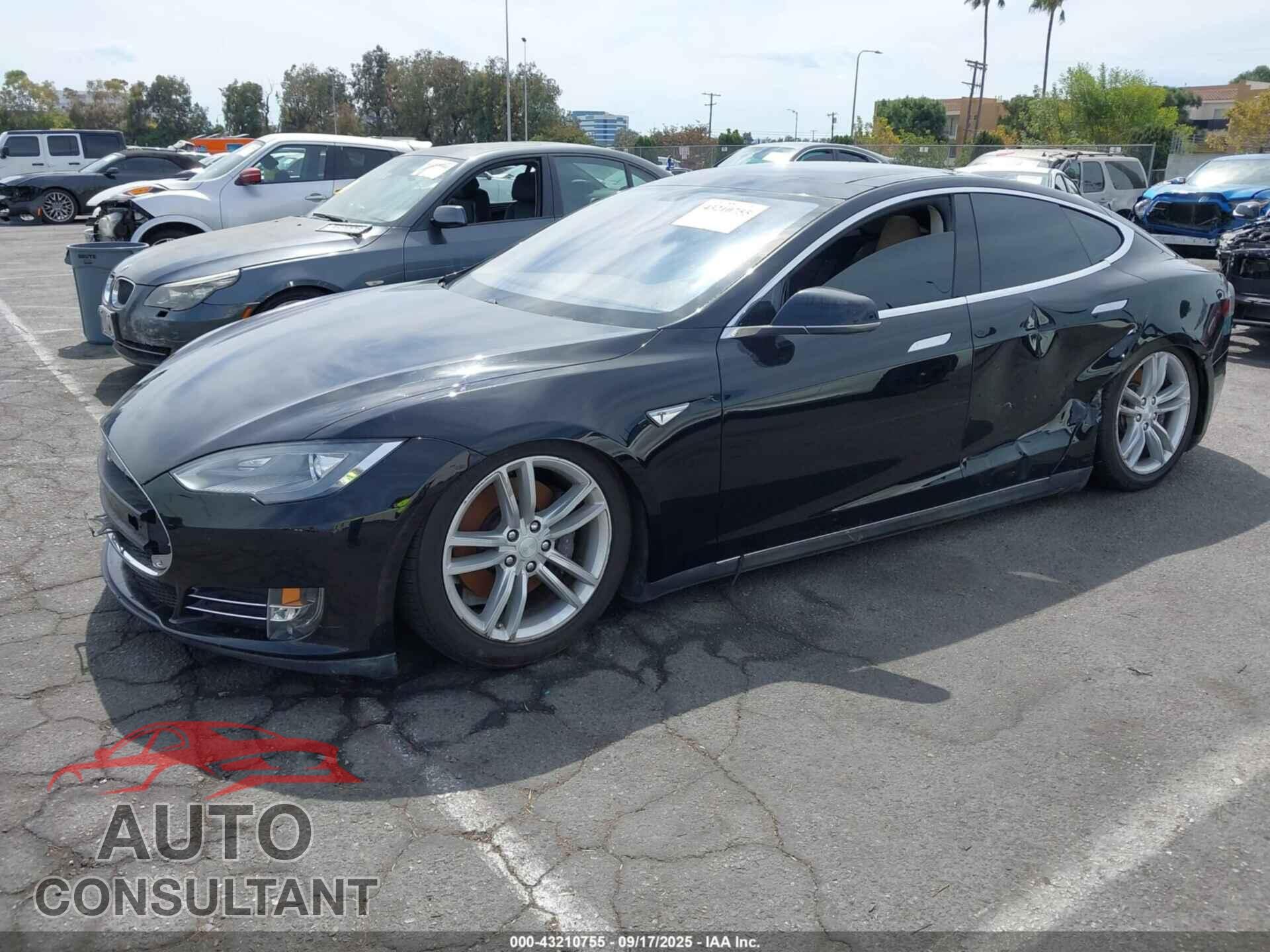TESLA MODEL S 2013 - 5YJSA1CN2DFP07286