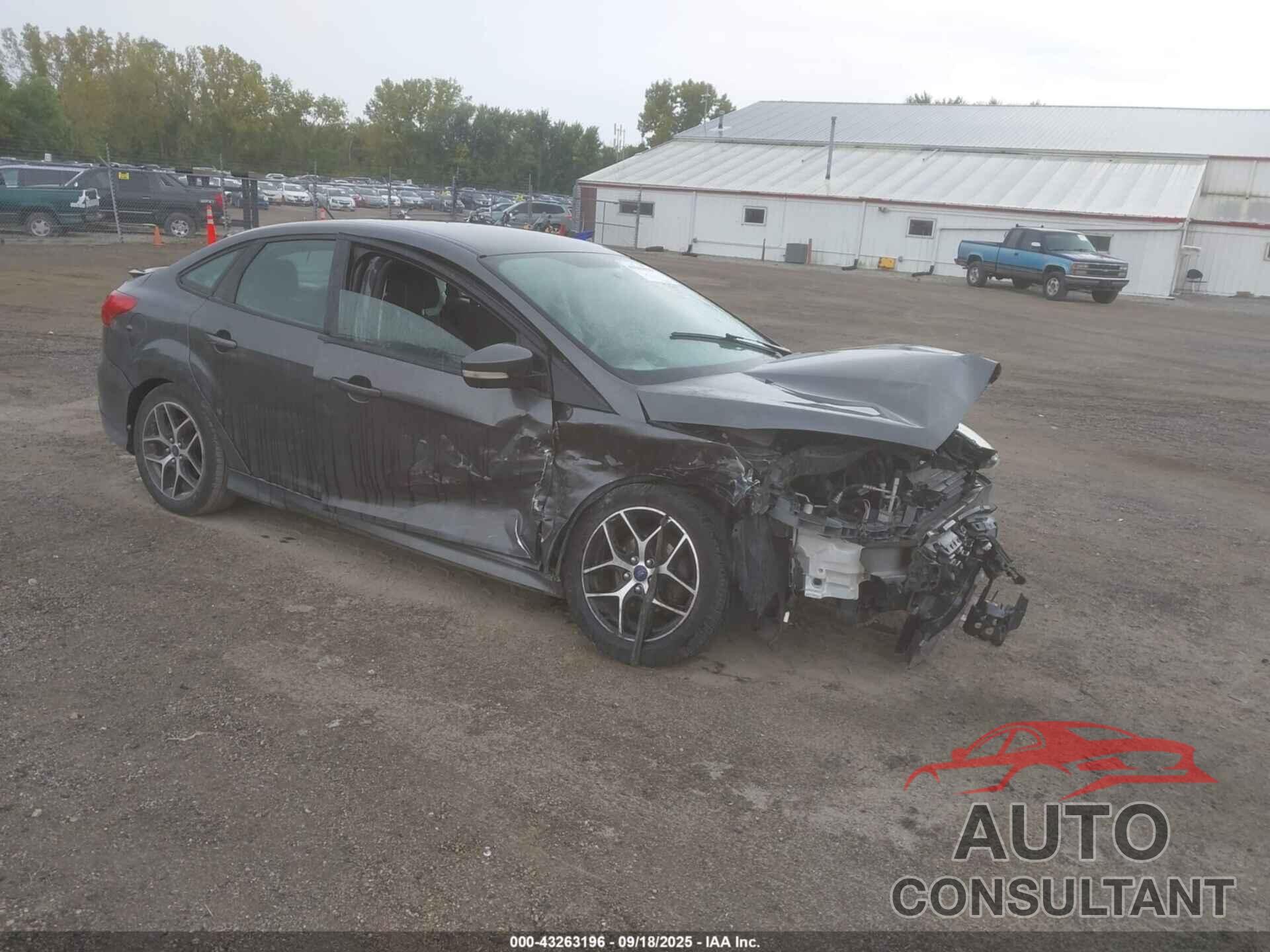 FORD FOCUS 2015 - 1FADP3F20FL228617