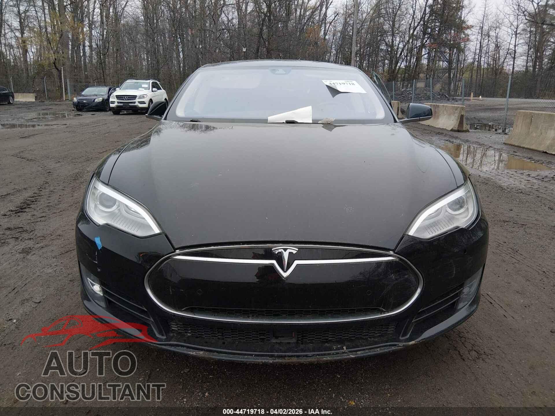 TESLA MODEL S 2014 - 5YJSA1S19EFP52841