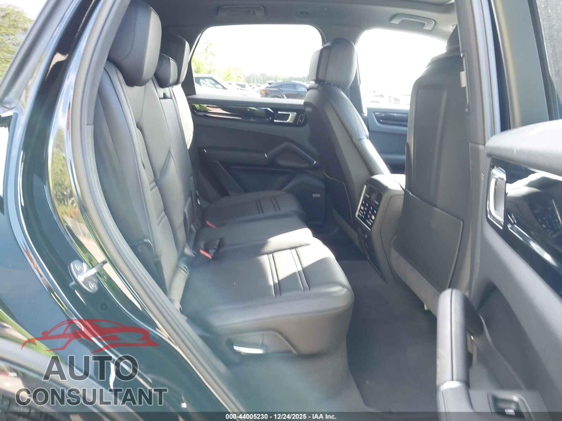 PORSCHE CAYENNE 2020 - WP1AA2AY6LDA02476
