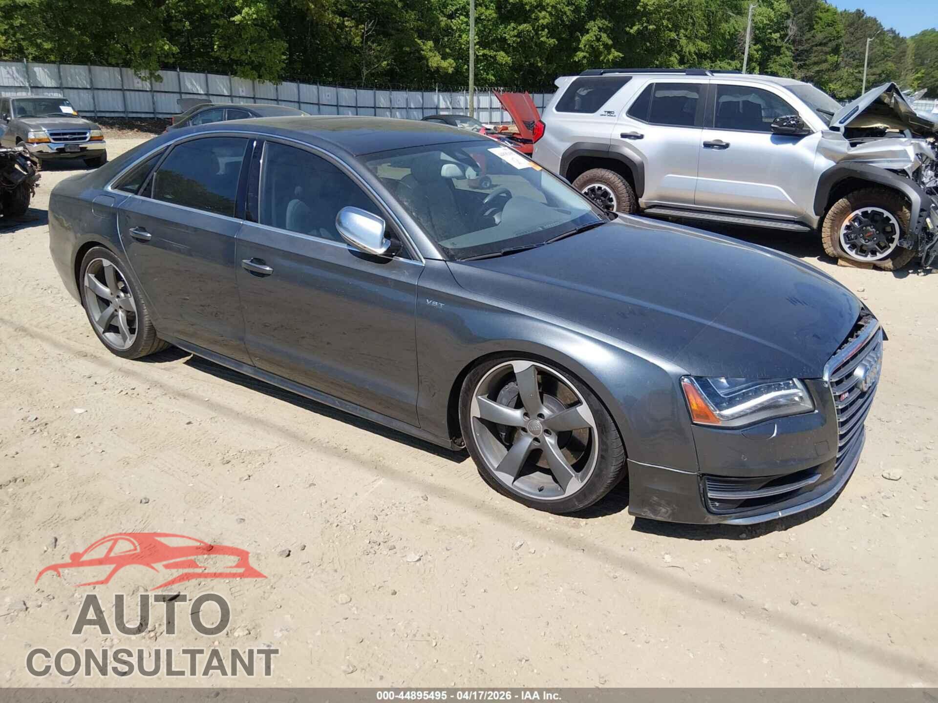 AUDI S8 2013 - WAUD2AFD0DN011341