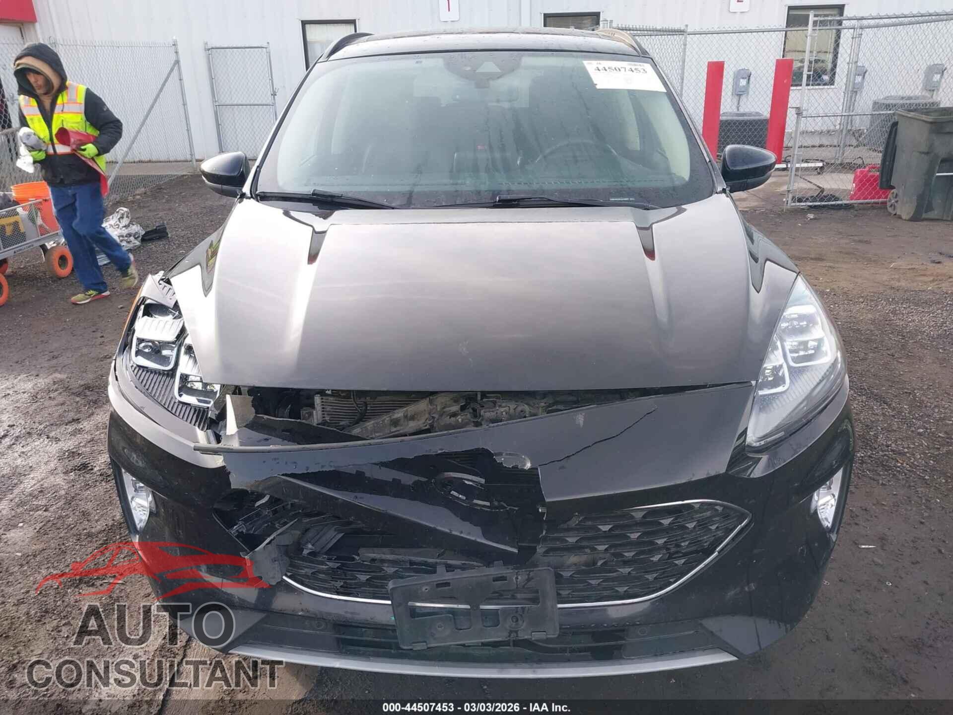 FORD ESCAPE 2020 - 1FMCU9J94LUA26886