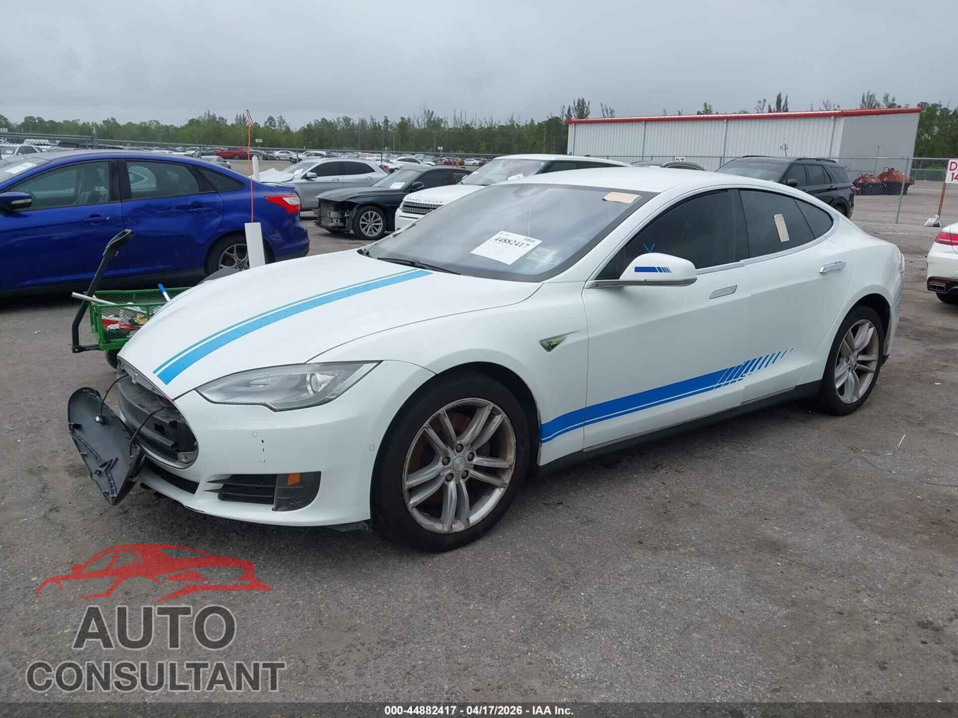 TESLA MODEL S 2015 - 5YJSA1E17FF101950