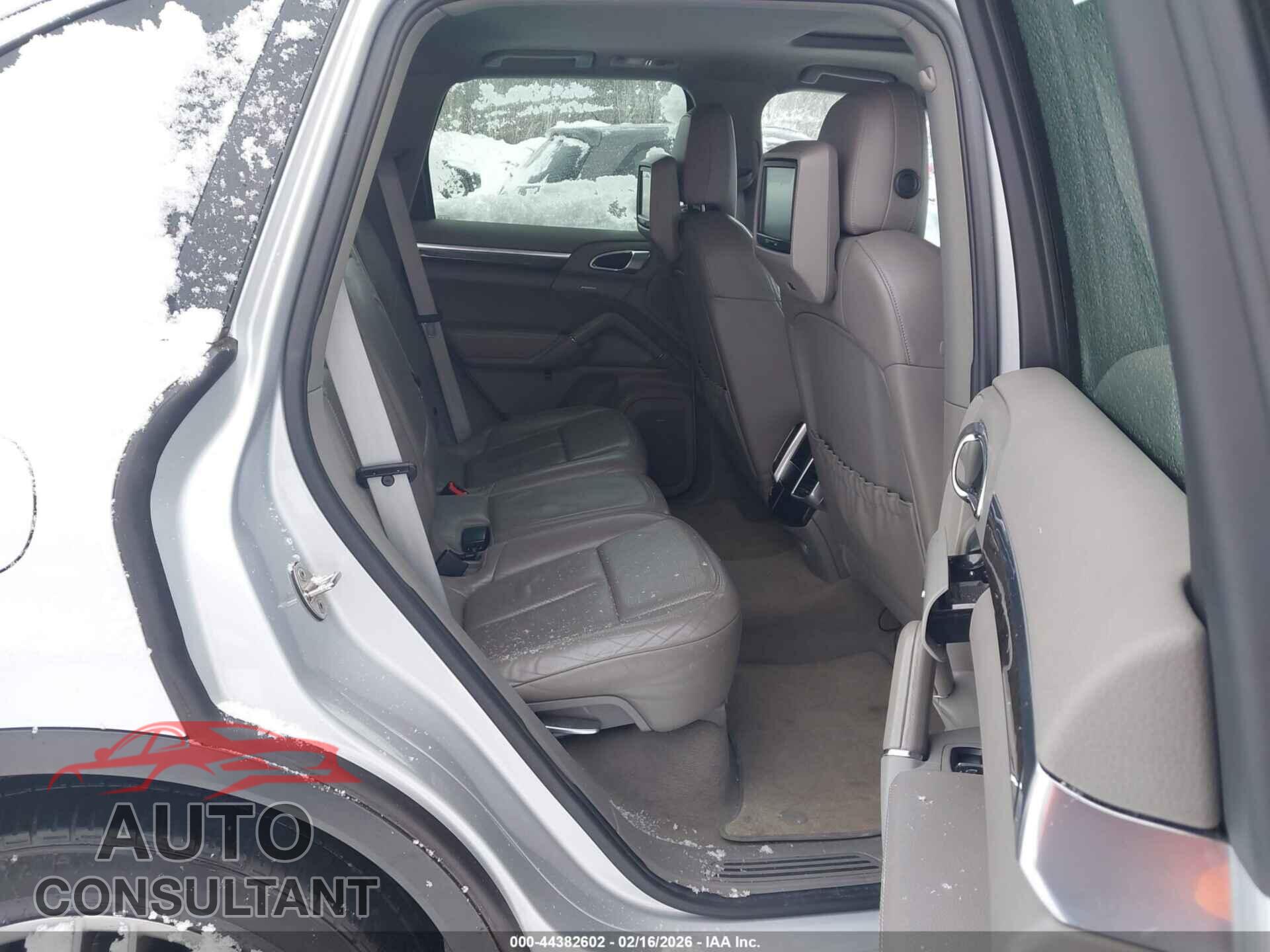 PORSCHE CAYENNE 2011 - WP1AA2A24BLA08261