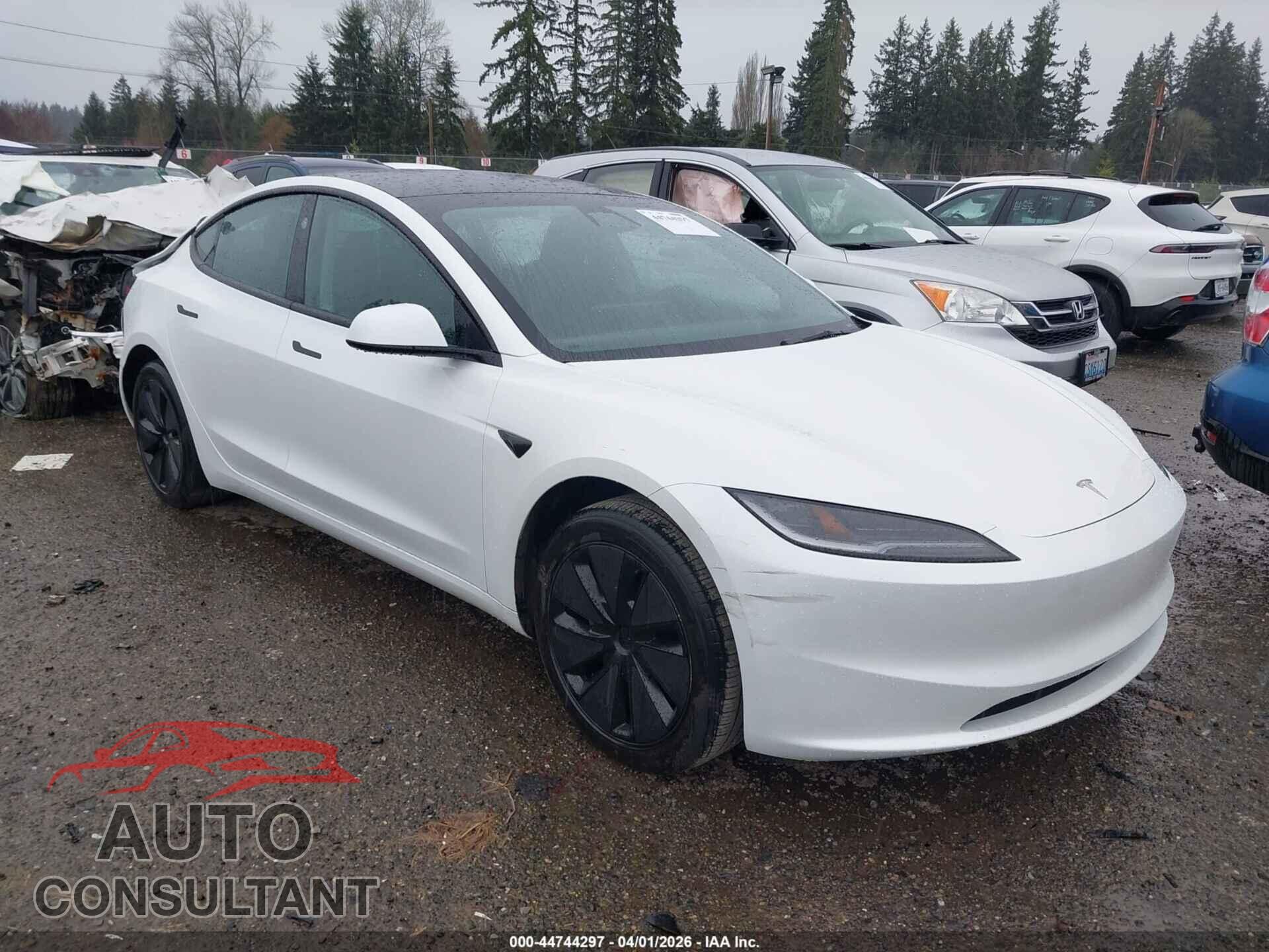 TESLA MODEL 3 2024 - 5YJ3E1EA7RF724367