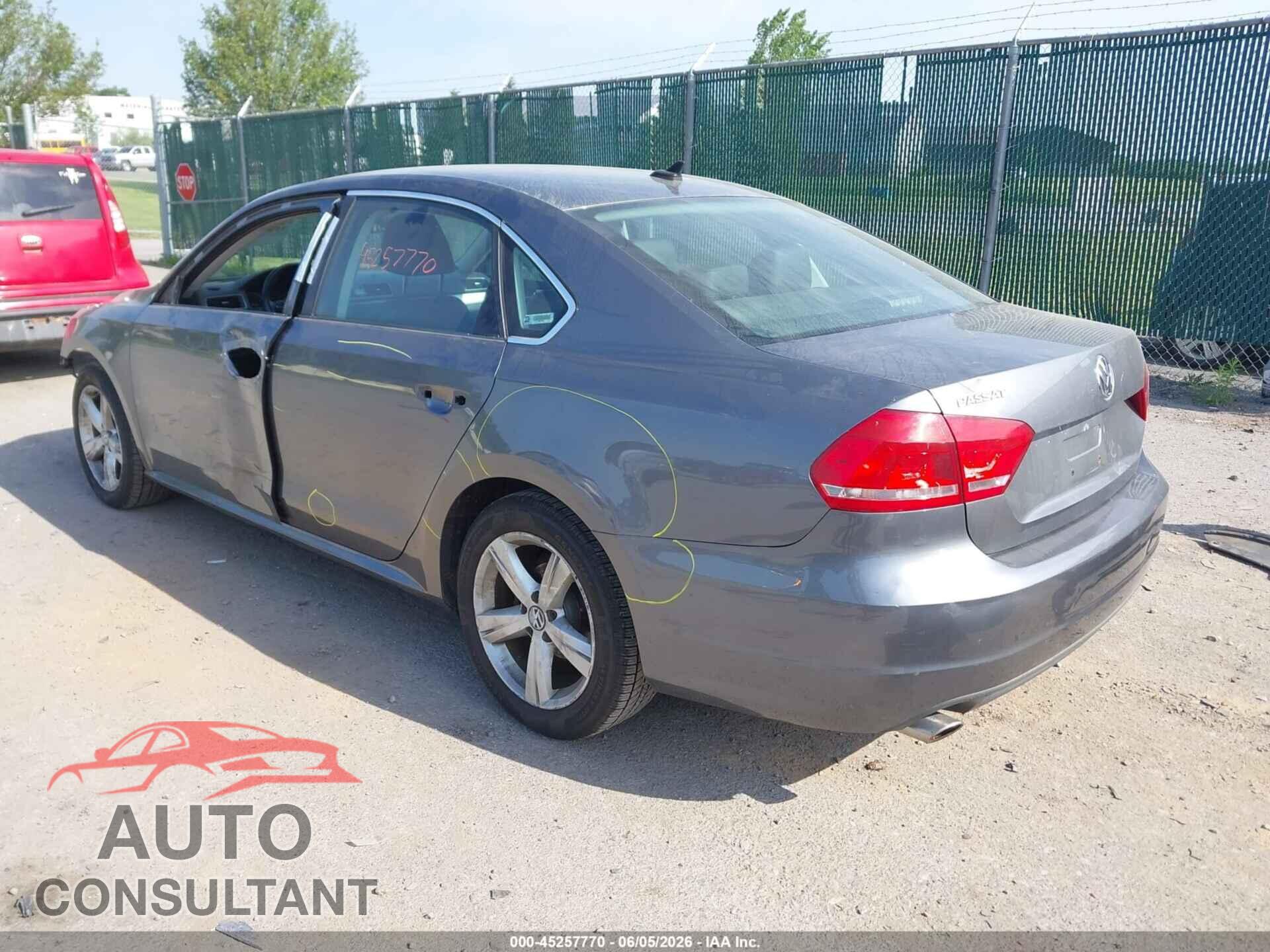 VOLKSWAGEN PASSAT 2012 - 1VWBP7A30CC023767
