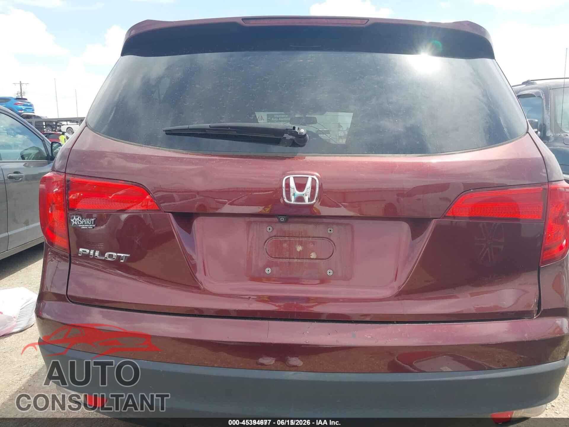 HONDA PILOT 2018 - 5FNYF5H82JB008564