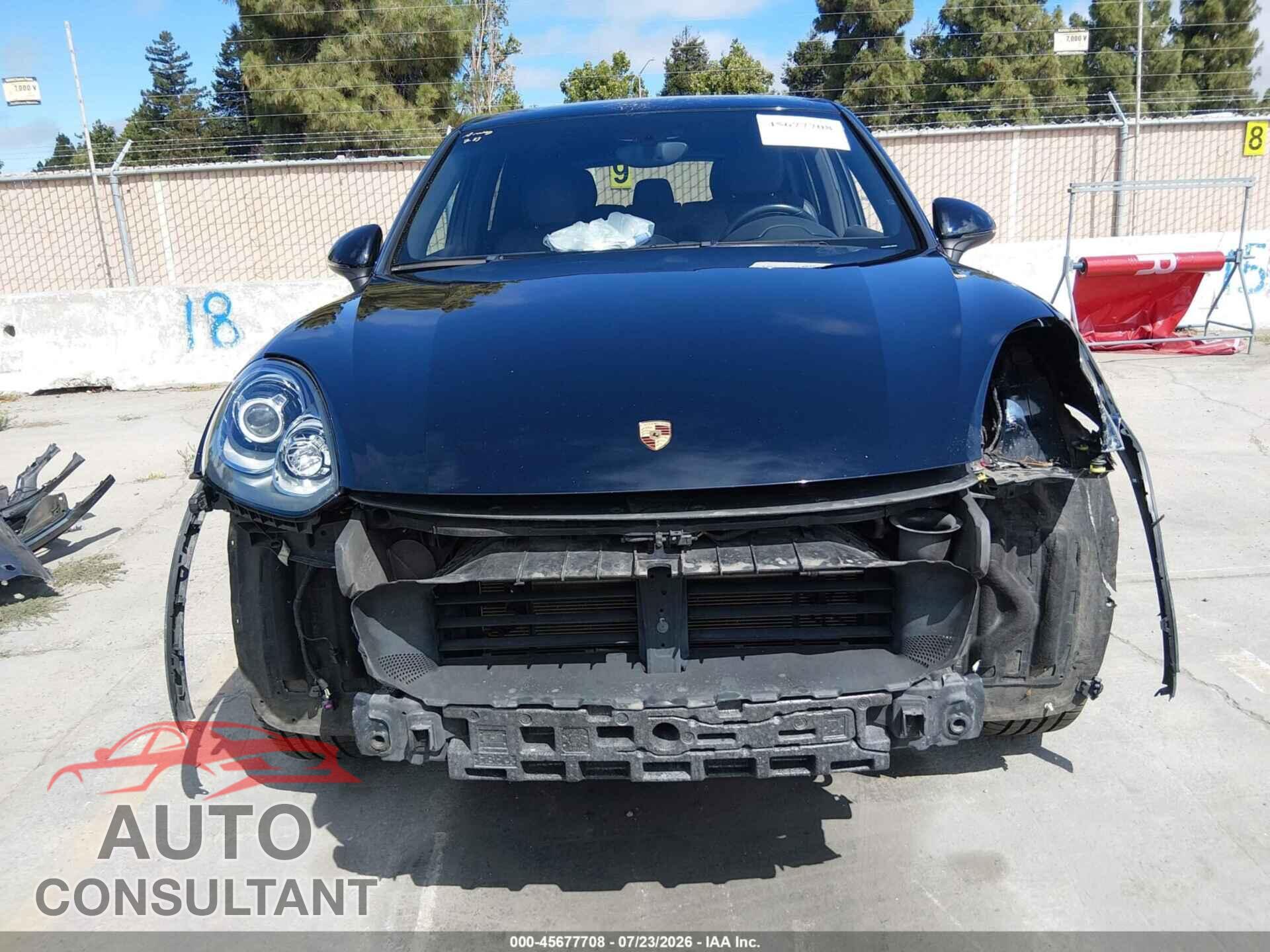 PORSCHE CAYENNE 2016 - WP1AA2A27GLA09346