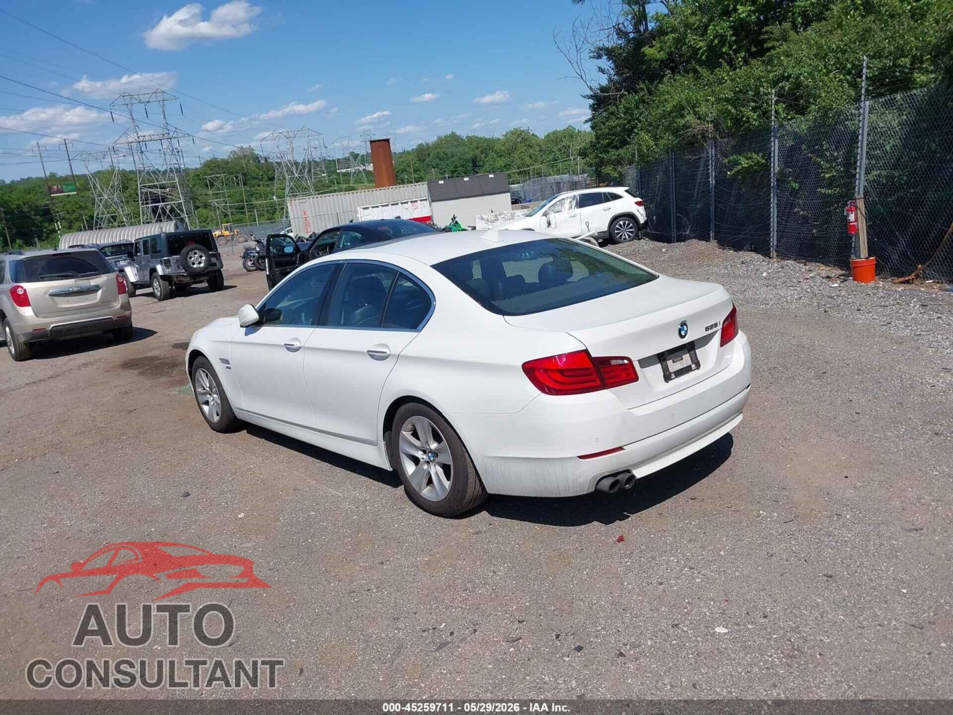 BMW 528I 2012 - WBAXH5C59CDW10890