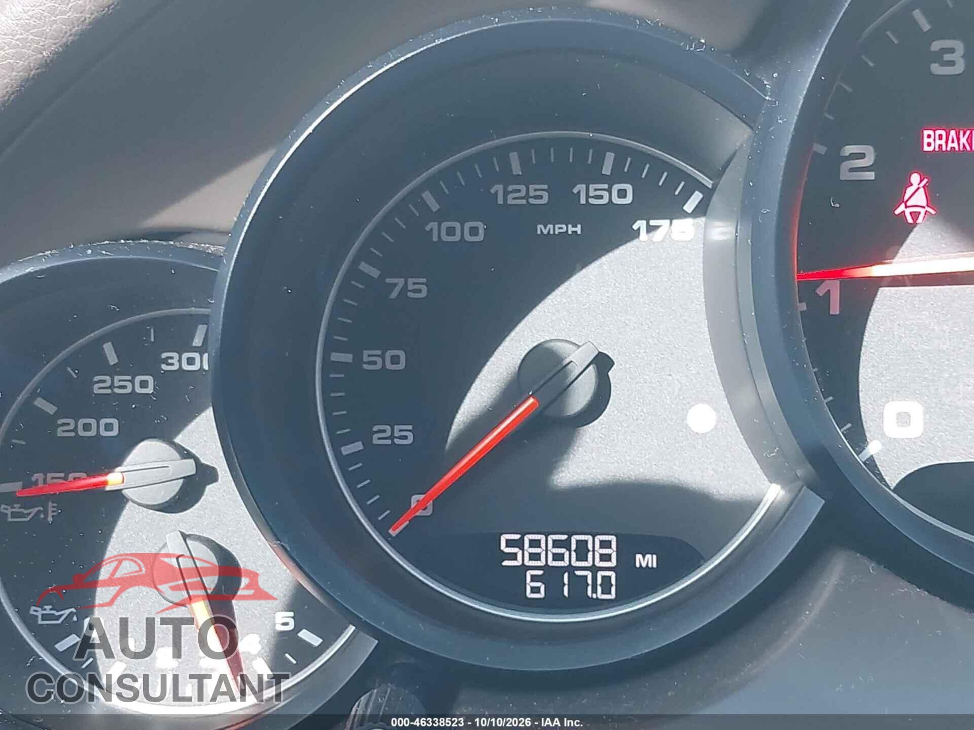 PORSCHE CAYENNE 2017 - WP1AA2A22HKA82731