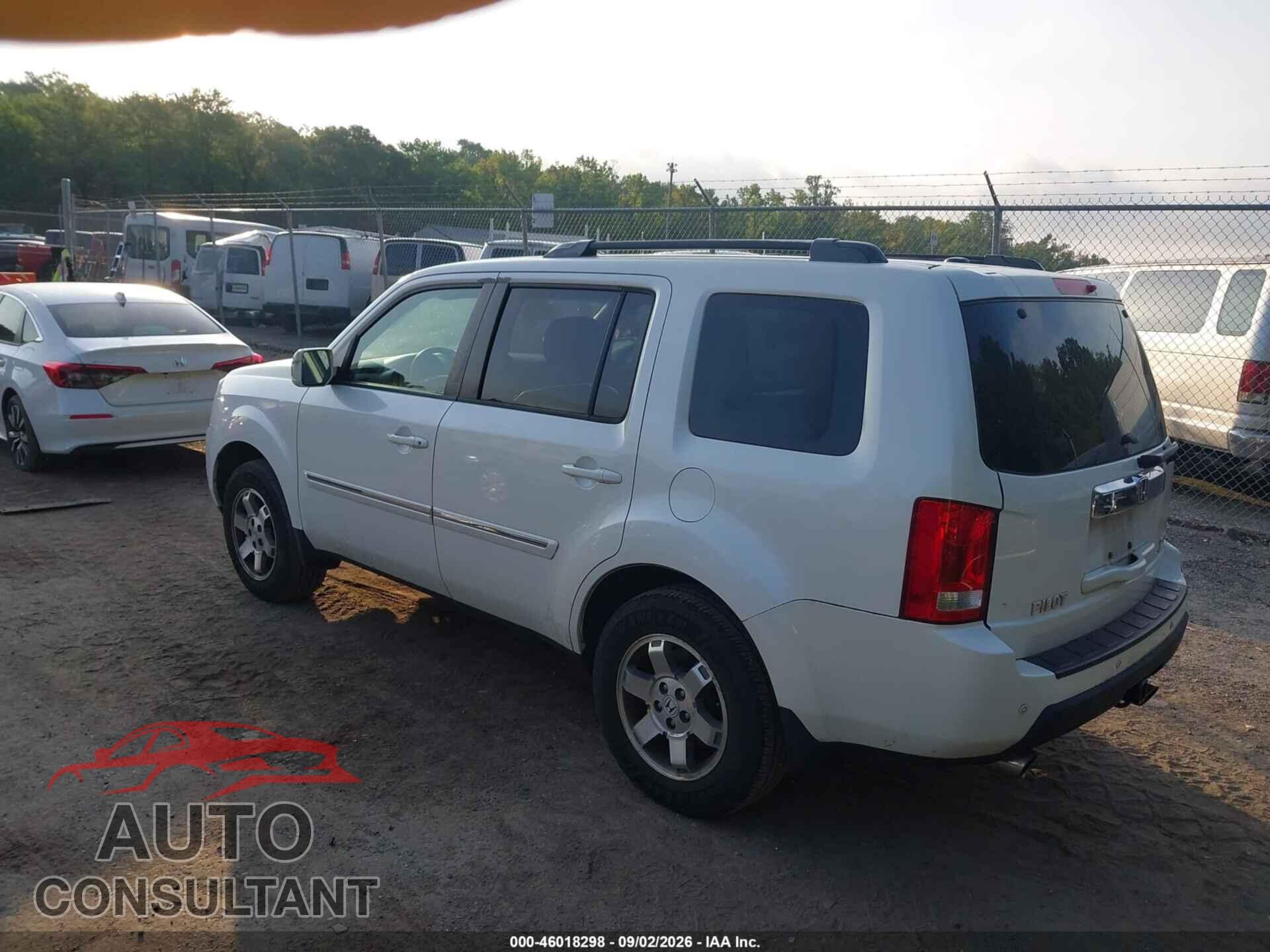HONDA PILOT 2011 - 5FNYF4H99BB095335