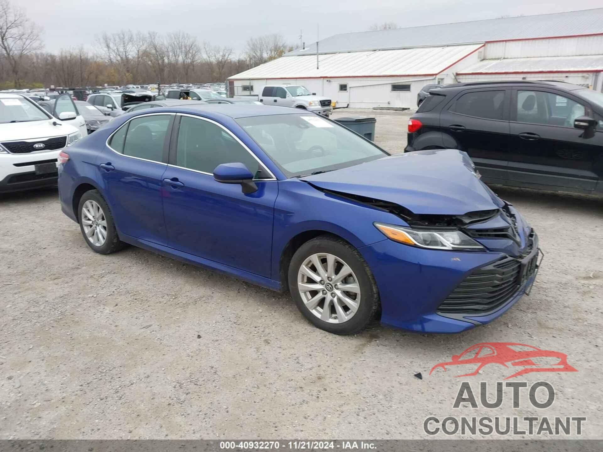 TOYOTA CAMRY 2018 - 4T1B11HK6JU525684