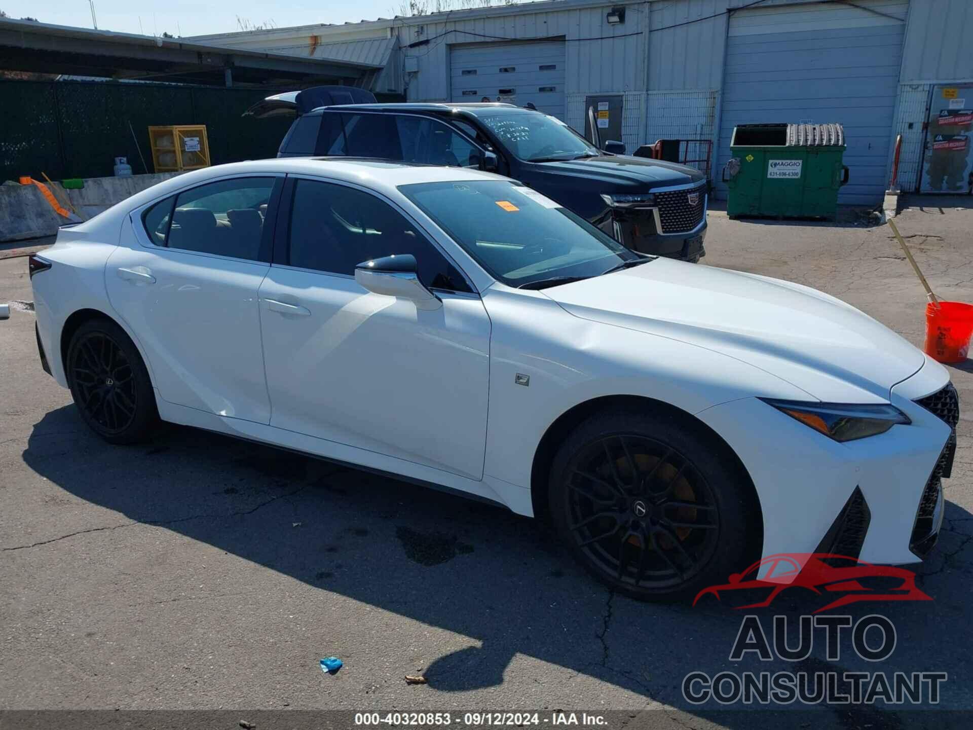 LEXUS IS 350 2023 - JTHGZ1E23P5031565