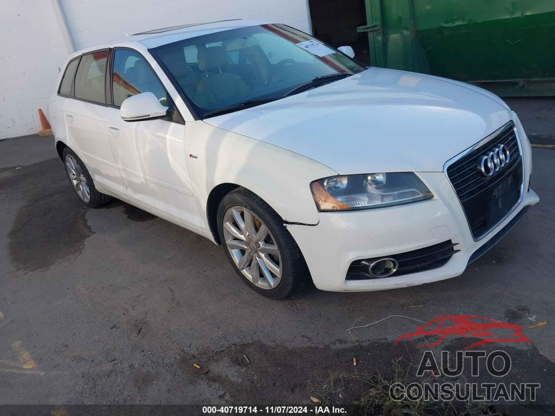 AUDI A3 2011 - WAUBJBFM0BA045624