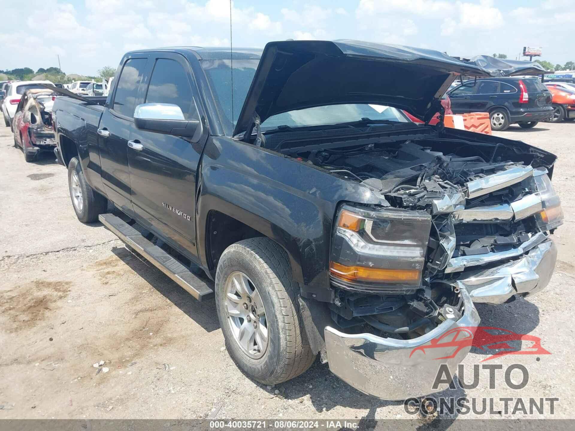 CHEVROLET SILVERADO 1500 2018 - 1GCRCREC1JZ171018