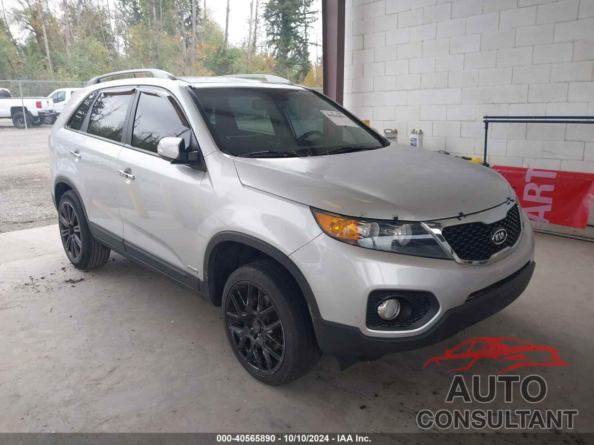 KIA SORENTO 2011 - 5XYKUDA2XBG040295