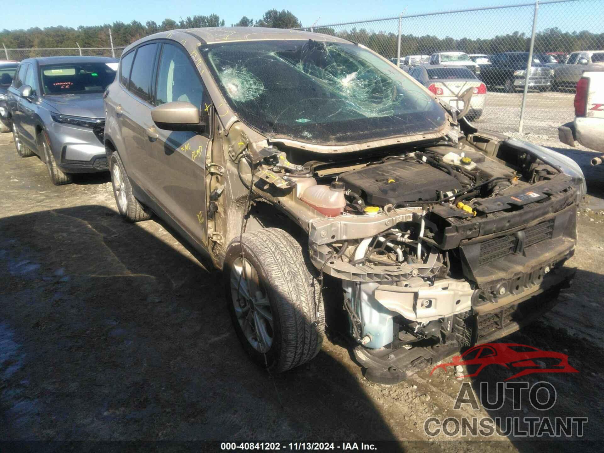 FORD ESCAPE 2017 - 1FMCU0GD4HUE97659