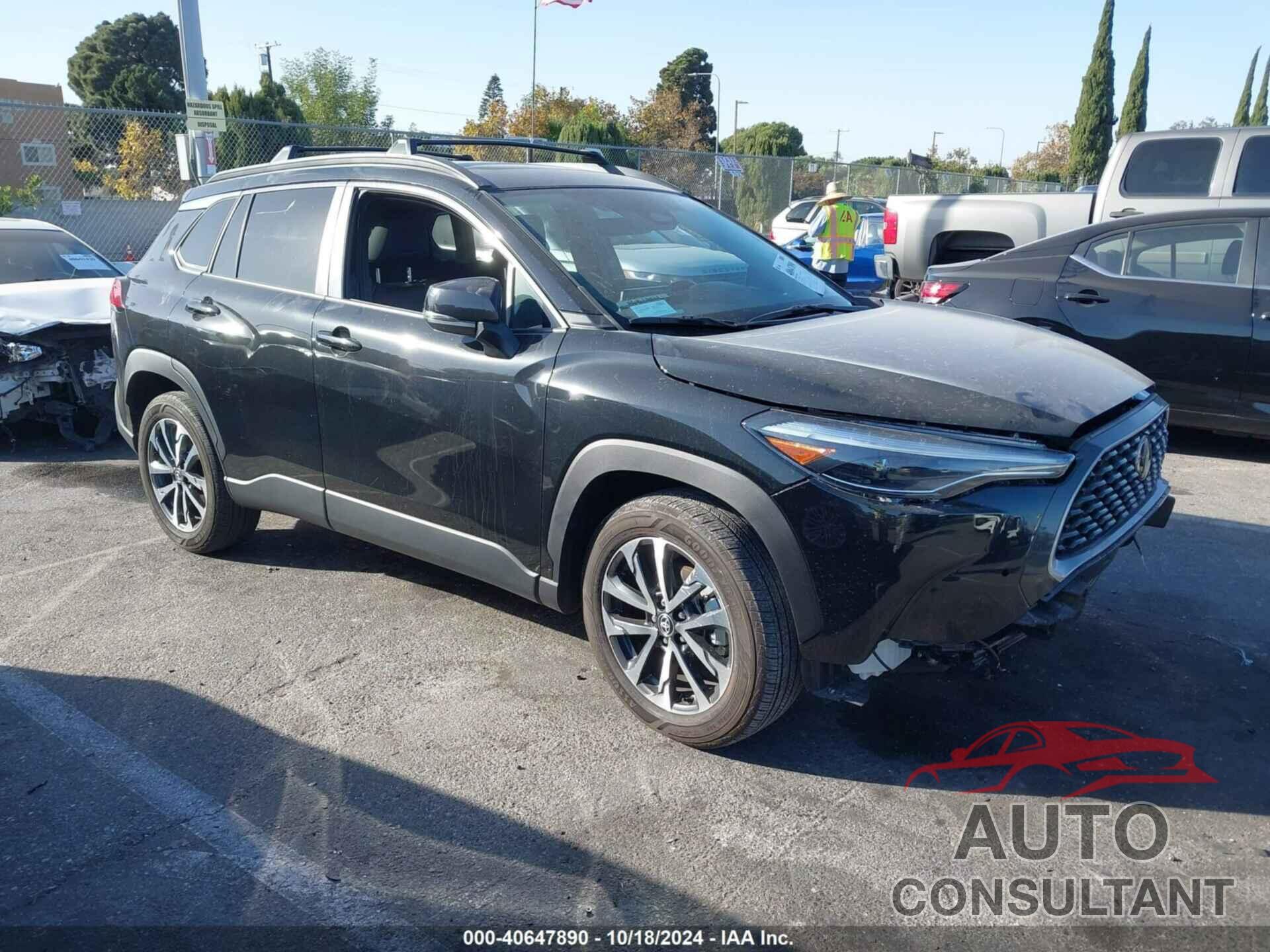 TOYOTA COROLLA CROSS 2023 - 7MUDAAAG2PV058382