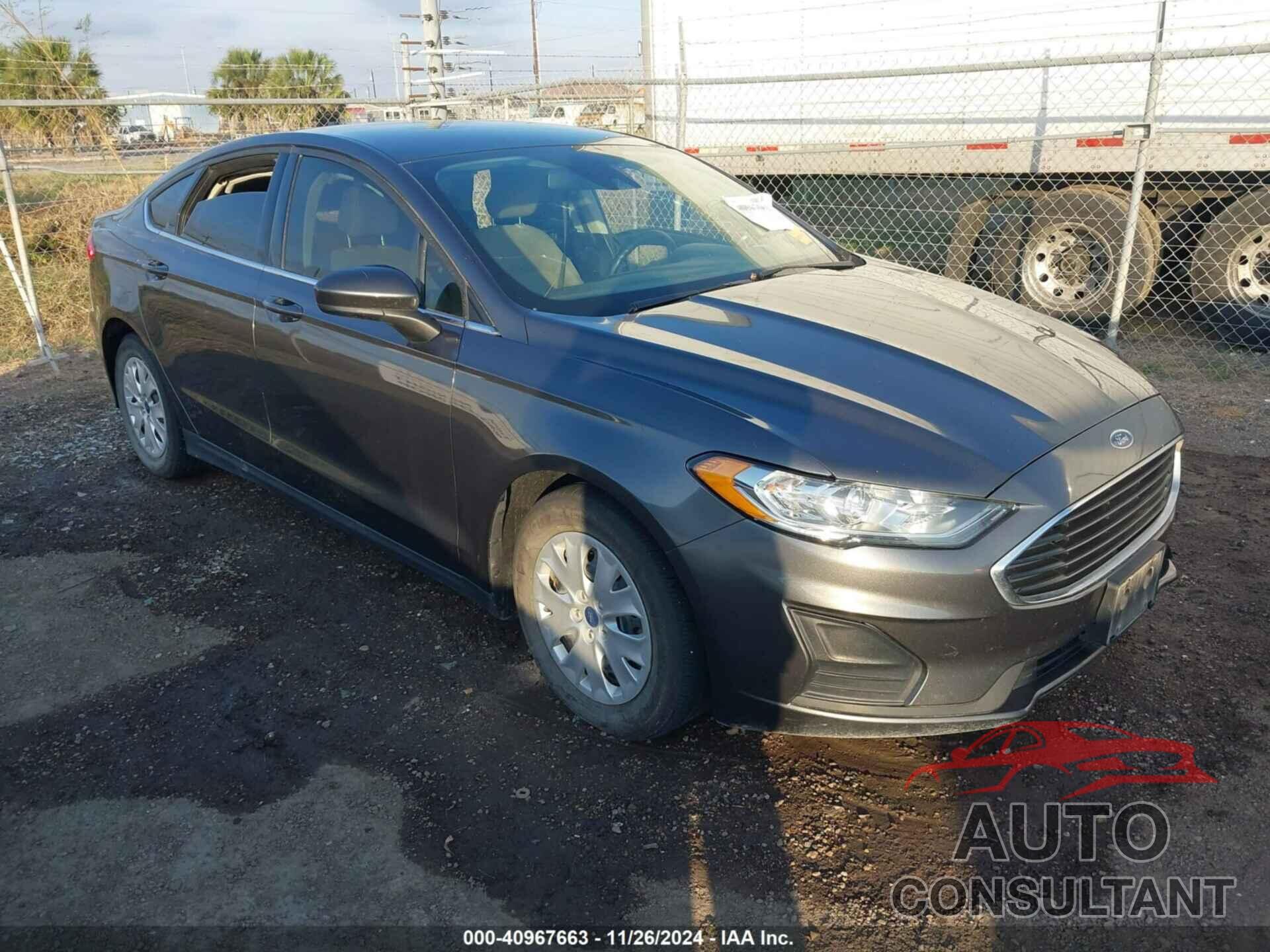 FORD FUSION 2020 - 3FA6P0G74LR135520