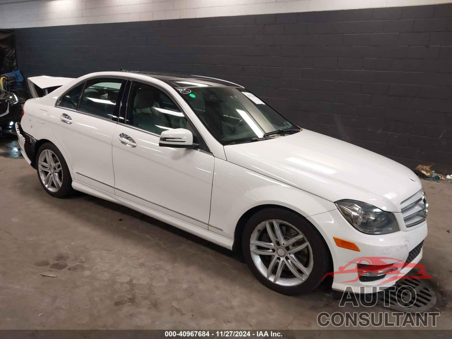 MERCEDES-BENZ C 300 2014 - WDDGF8AB9EA912340