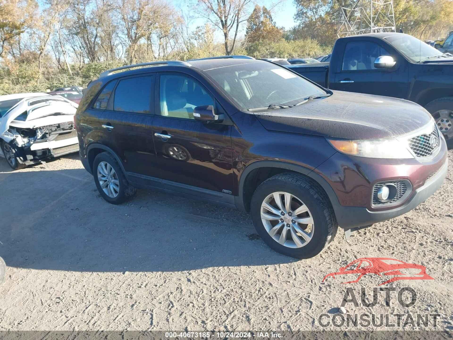 KIA SORENTO 2011 - 5XYKUDA21BG118673