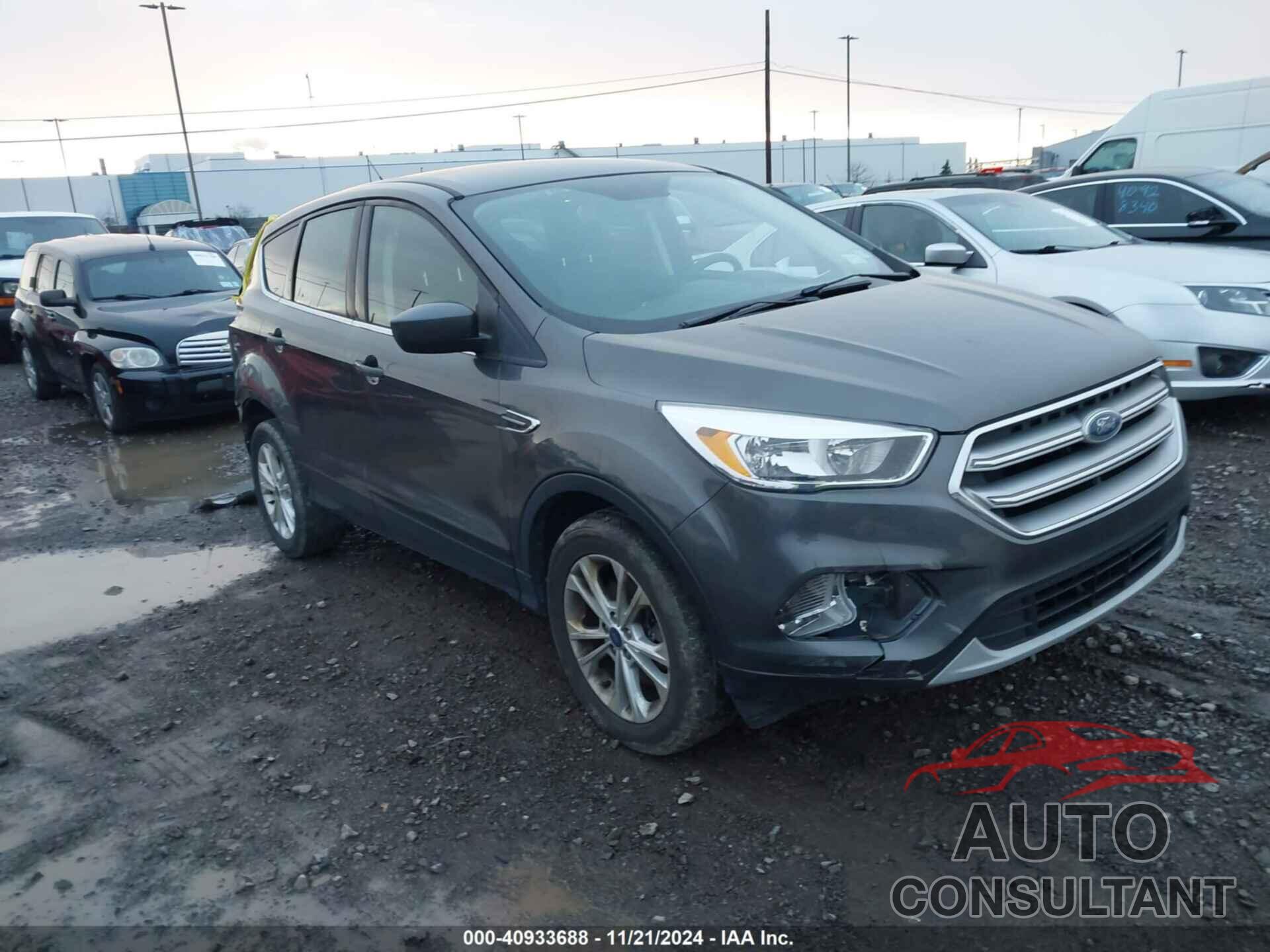 FORD ESCAPE 2017 - 1FMCU9GD2HUC06340
