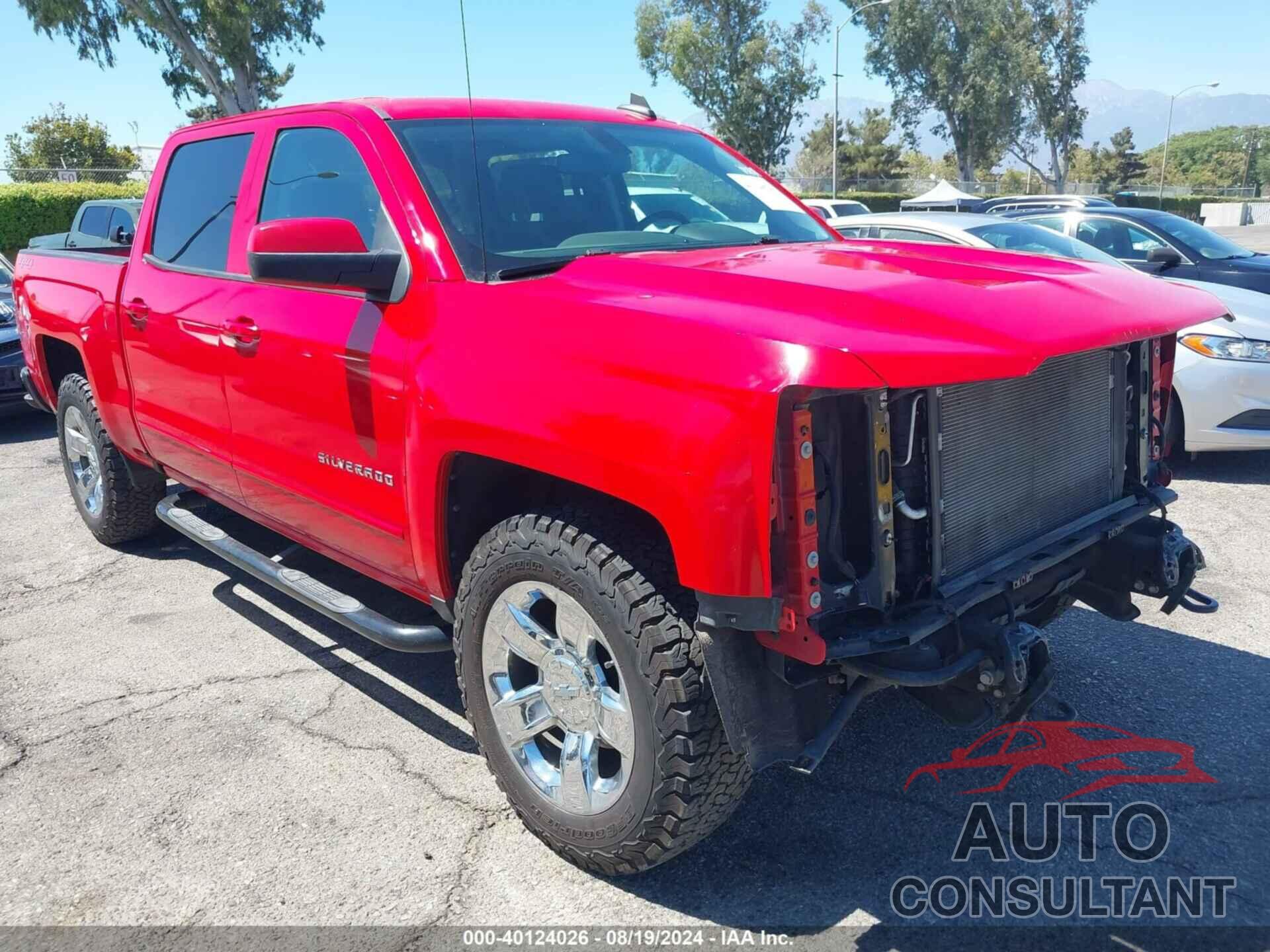 CHEVROLET SILVERADO 1500 2018 - 3GCUKRER5JG400432