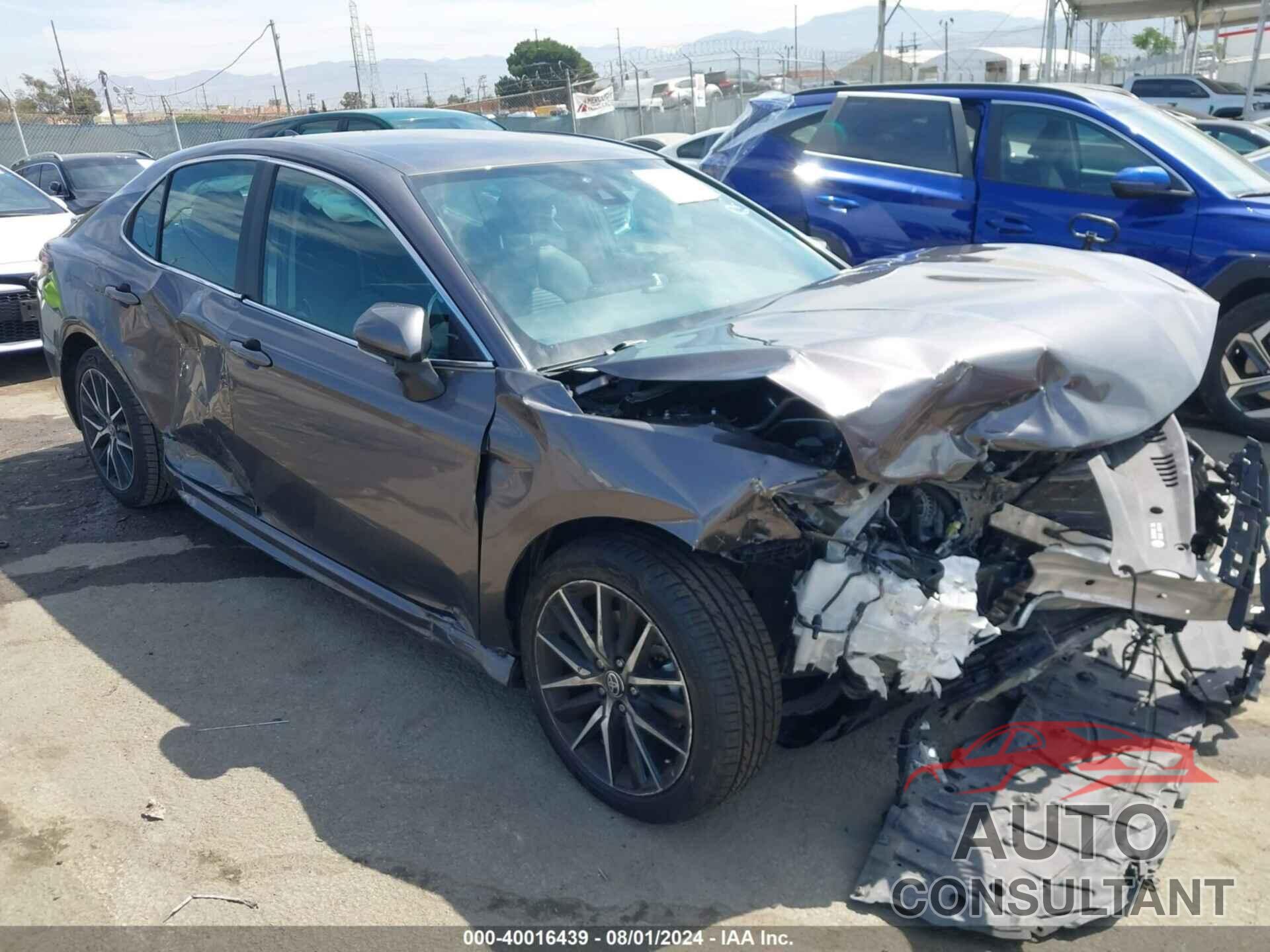 TOYOTA CAMRY 2023 - 4T1G11AK8PU740234