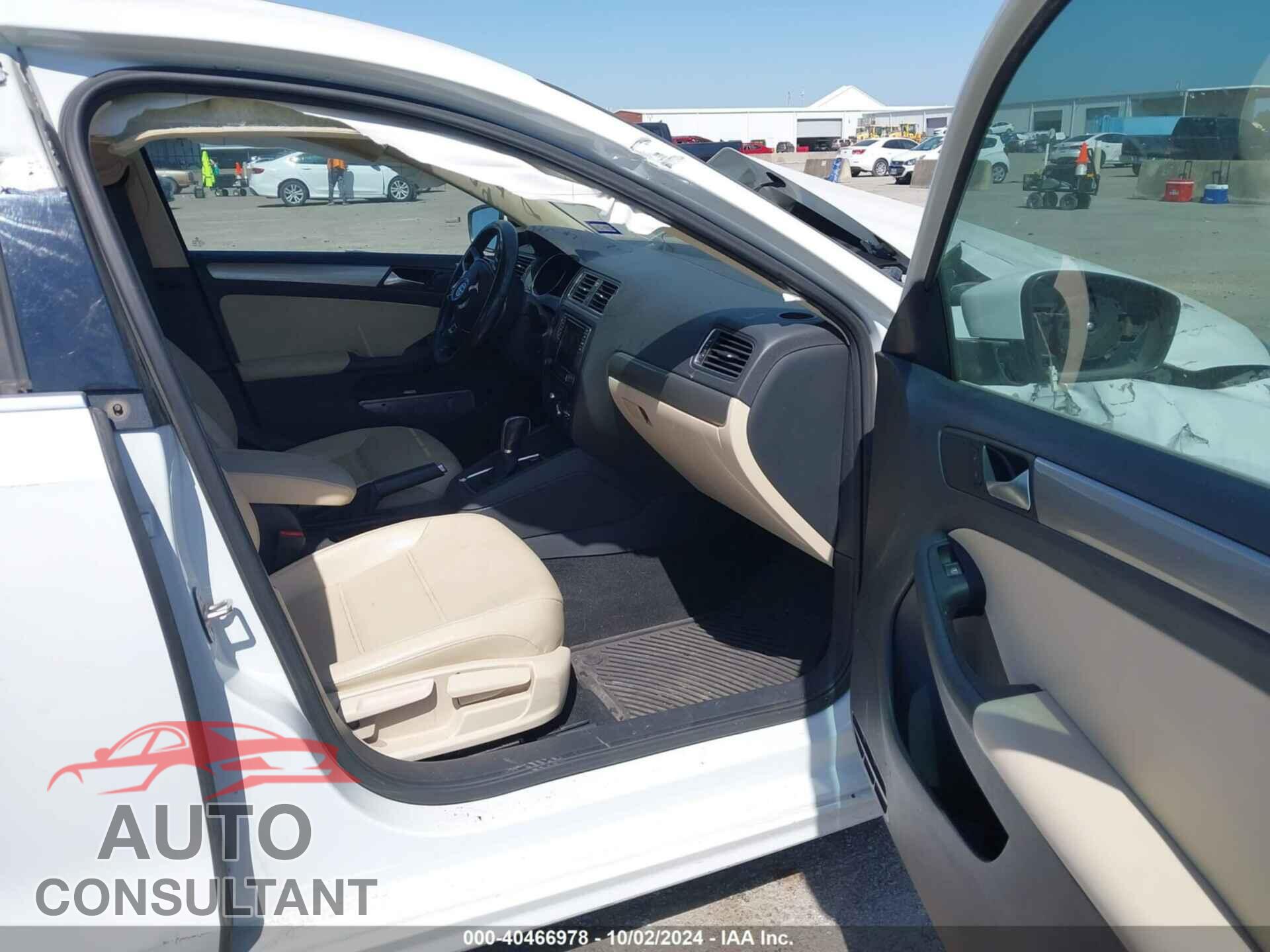 VOLKSWAGEN JETTA 2017 - 3VWDB7AJ3HM223473