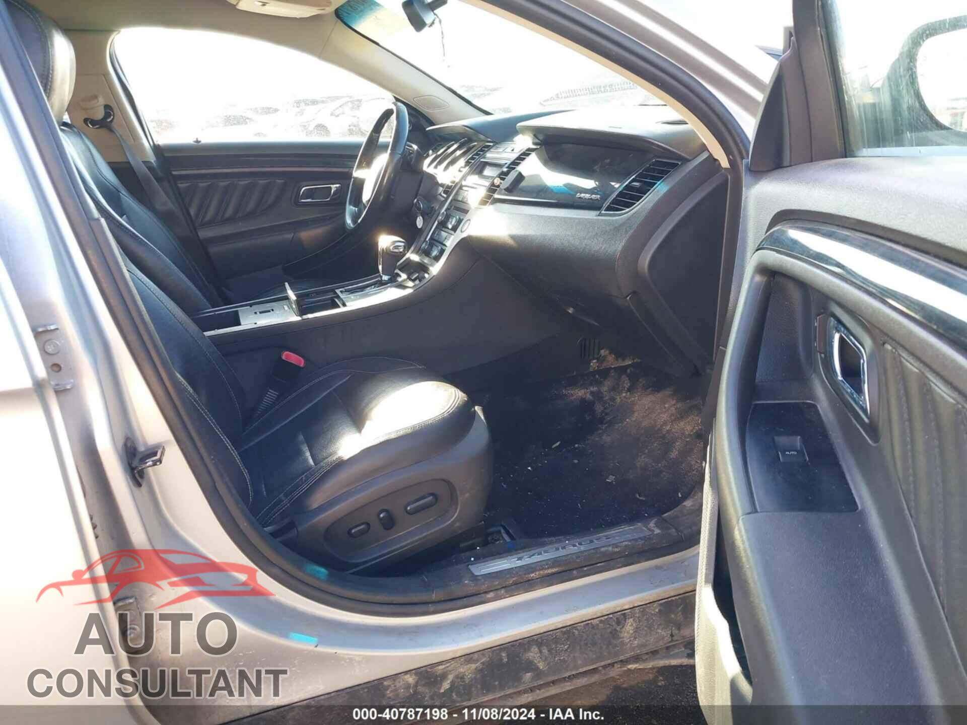 FORD TAURUS 2010 - 1FAHP2FW9AG133957