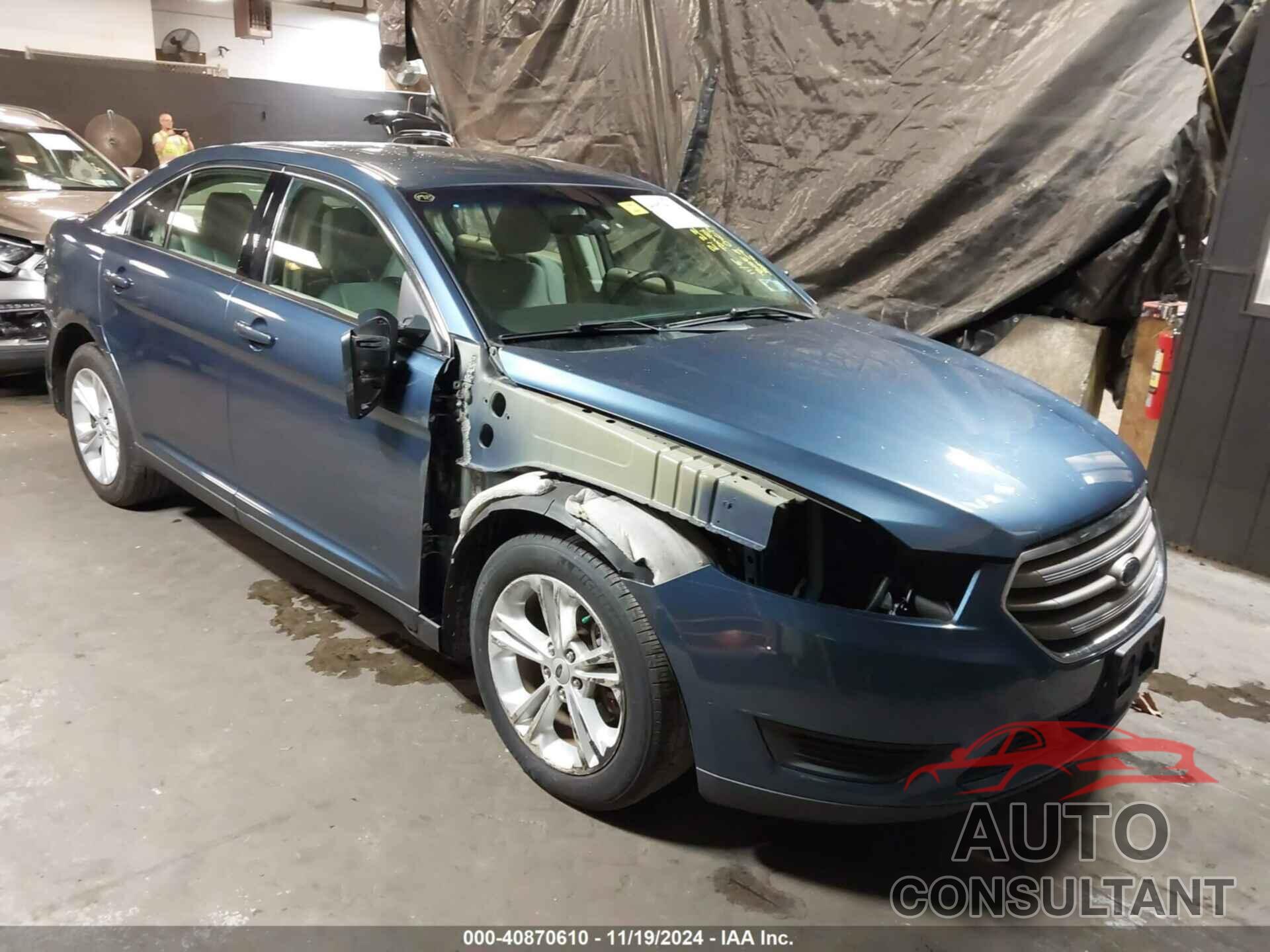 FORD TAURUS 2018 - 1FAHP2D83JG134140