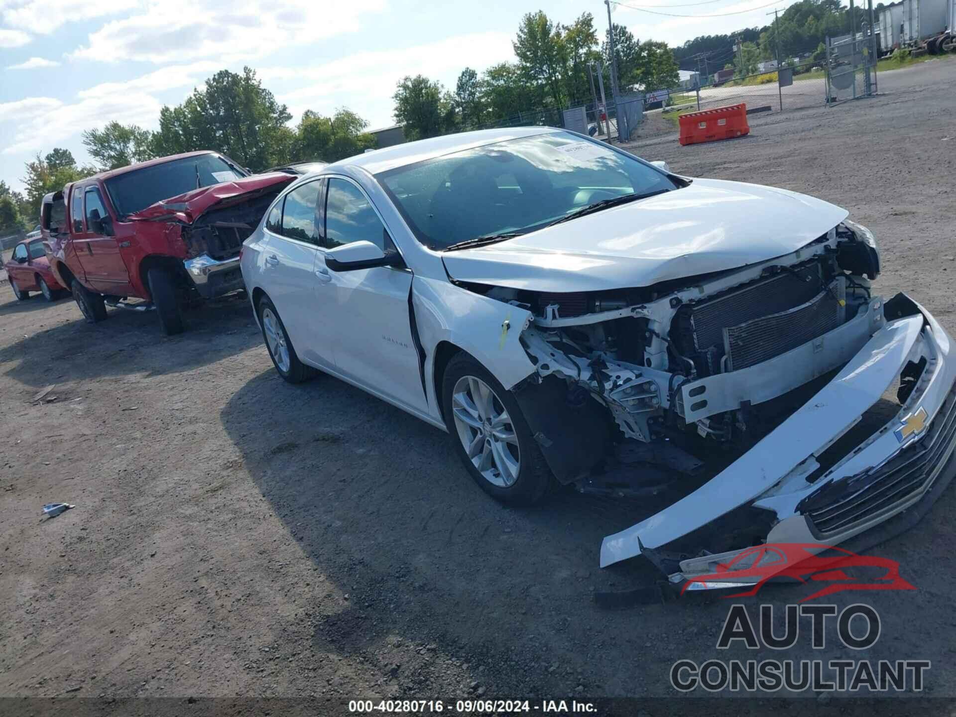 CHEVROLET MALIBU 2018 - 1G1ZD5ST8JF149991