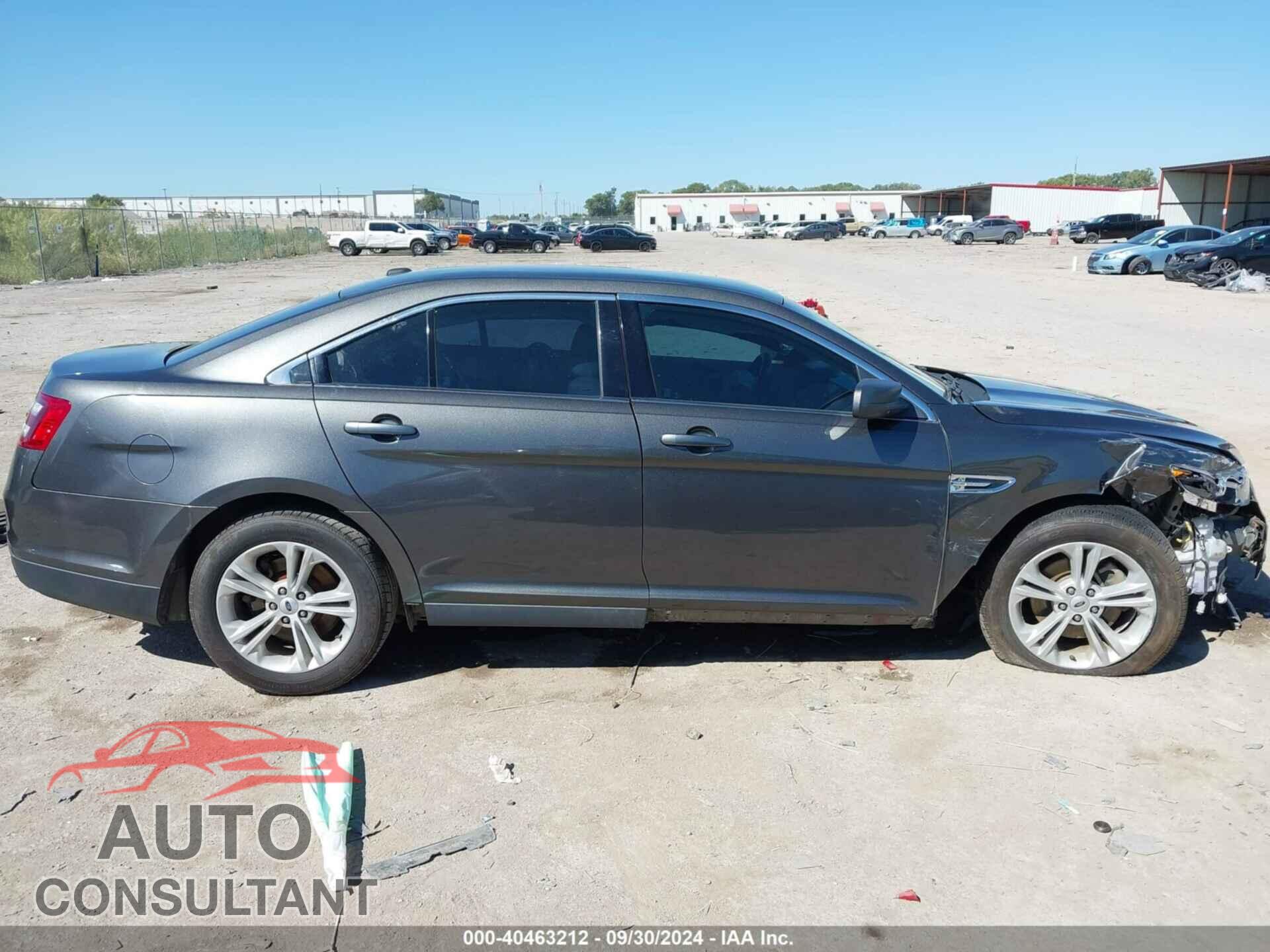 FORD TAURUS 2017 - 1FAHP2D89HG102819