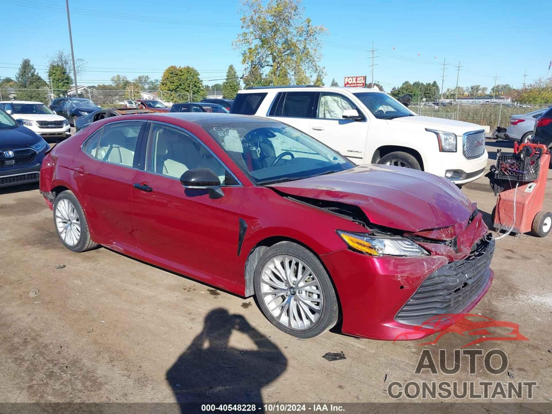 TOYOTA CAMRY 2019 - 4T1B11HK4KU766404