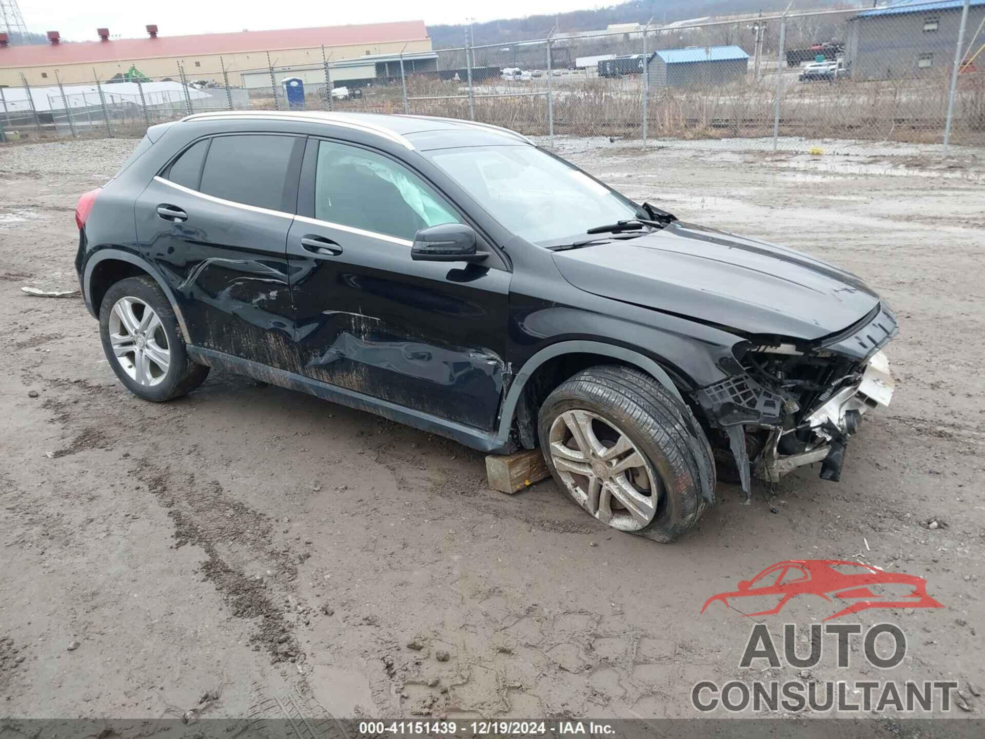 MERCEDES-BENZ GLA 250 2015 - WDCTG4GB8FJ059012