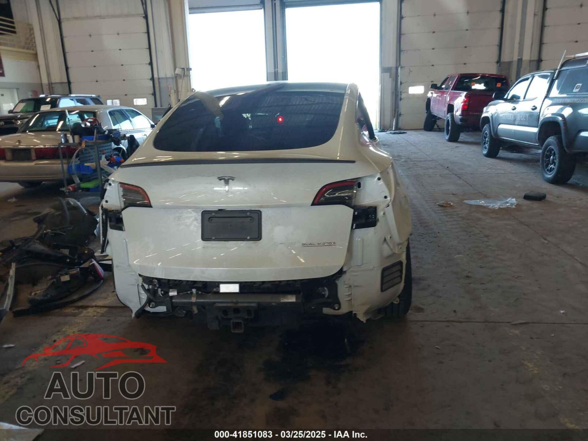 TESLA MODEL Y 2021 - 5YJYGDEF4MF263473