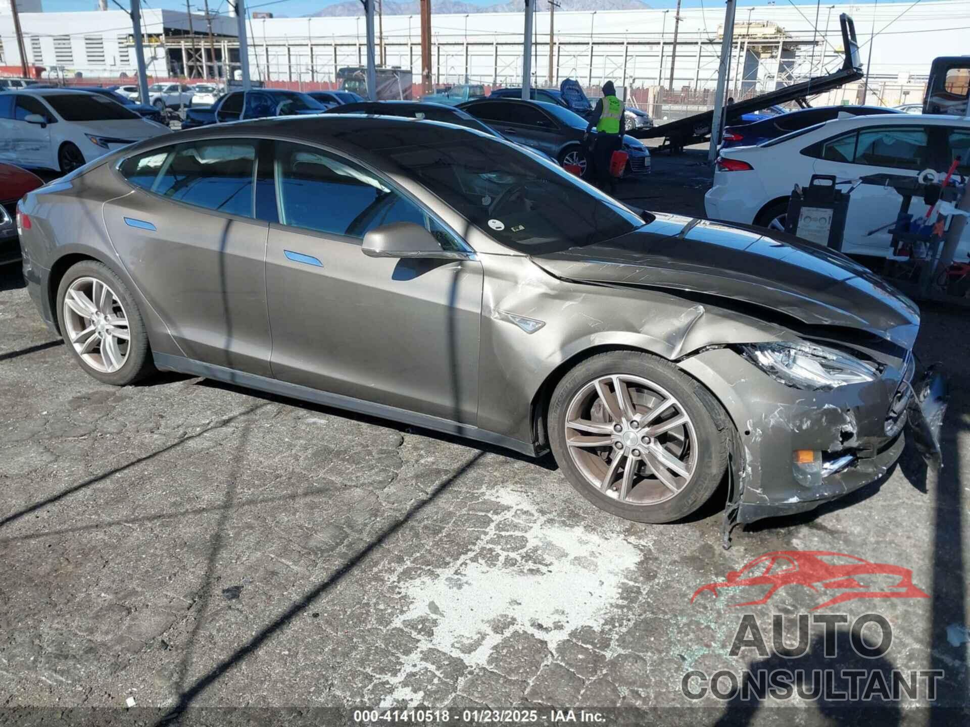 TESLA MODEL S 2015 - 5YJSA1E28FF120273