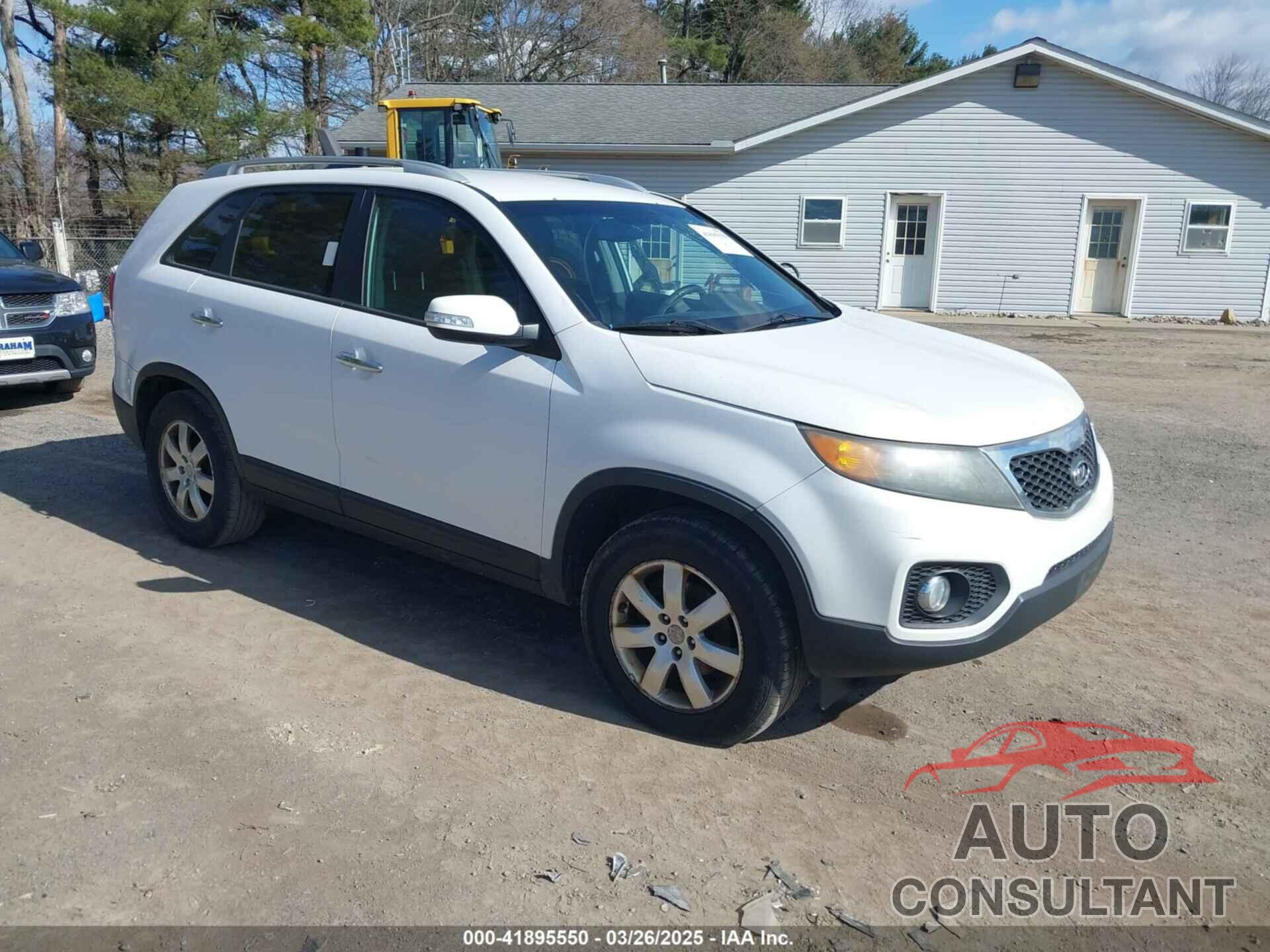 KIA SORENTO 2011 - 5XYKT4A18BG173907