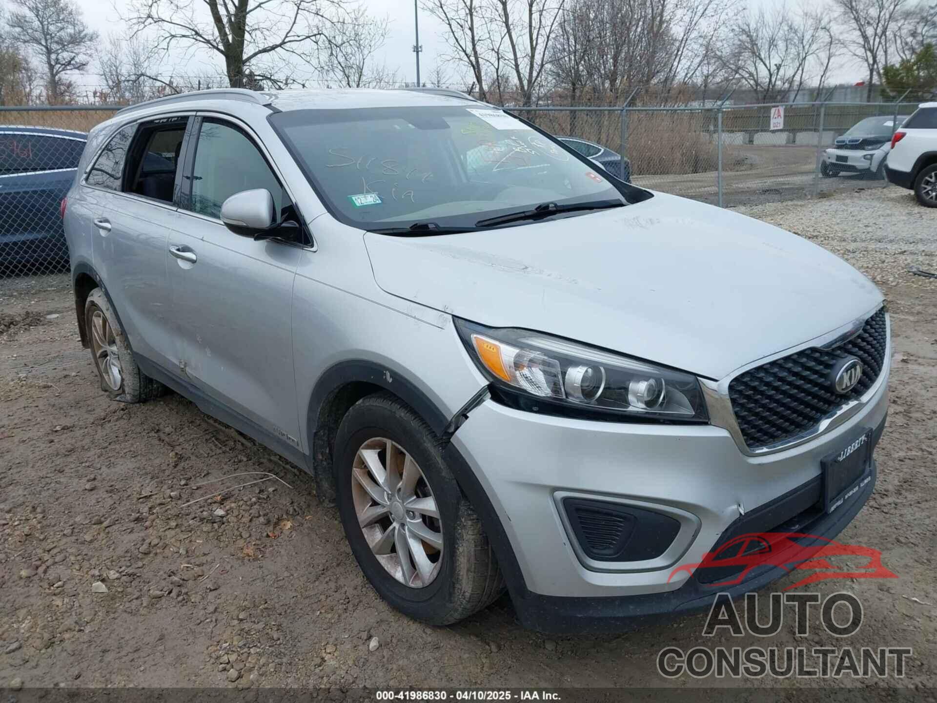 KIA SORENTO 2018 - 5XYPGDA54JG368009