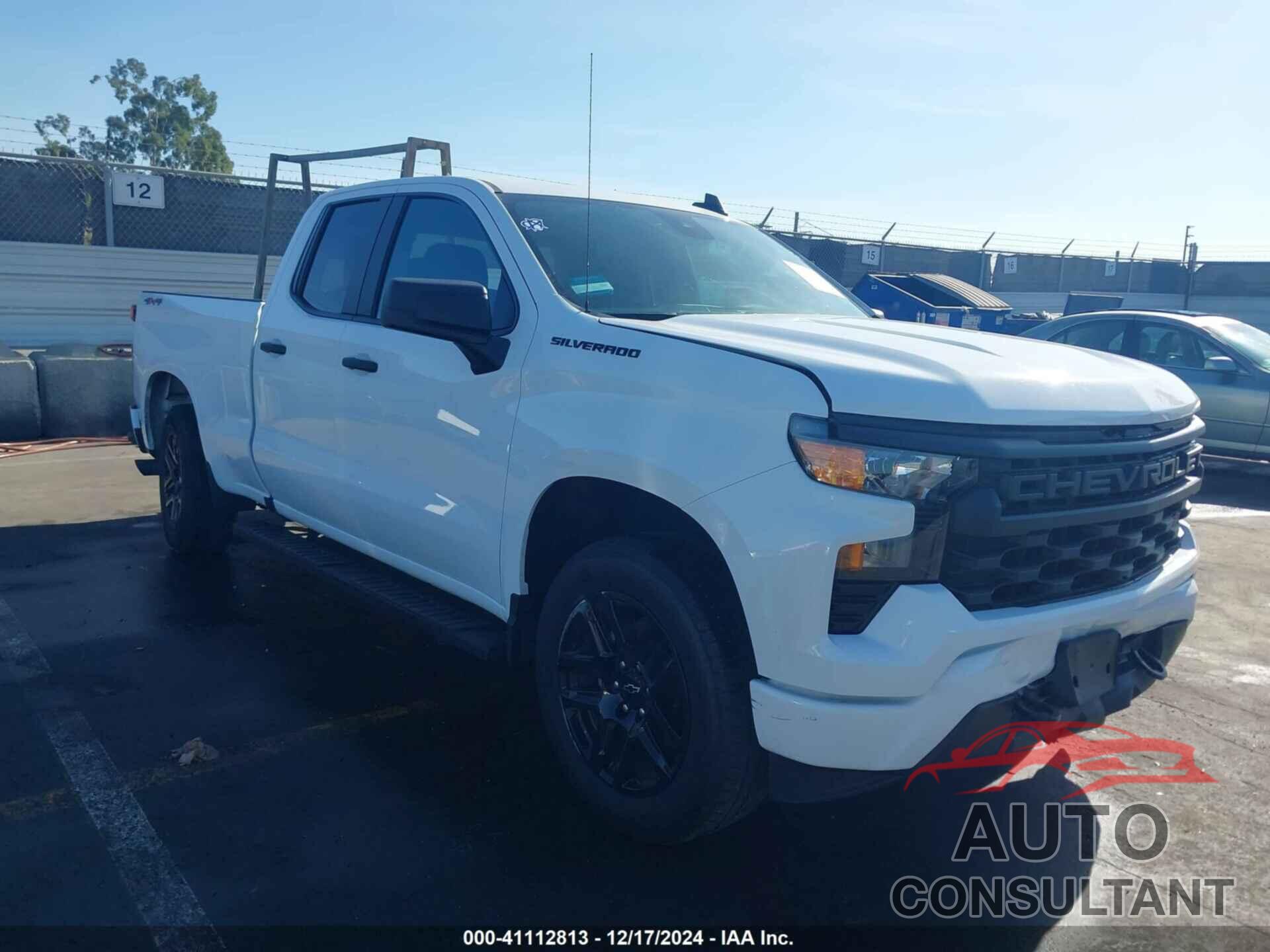 CHEVROLET SILVERADO 1500 2023 - 1GCRDBEK8PZ282007